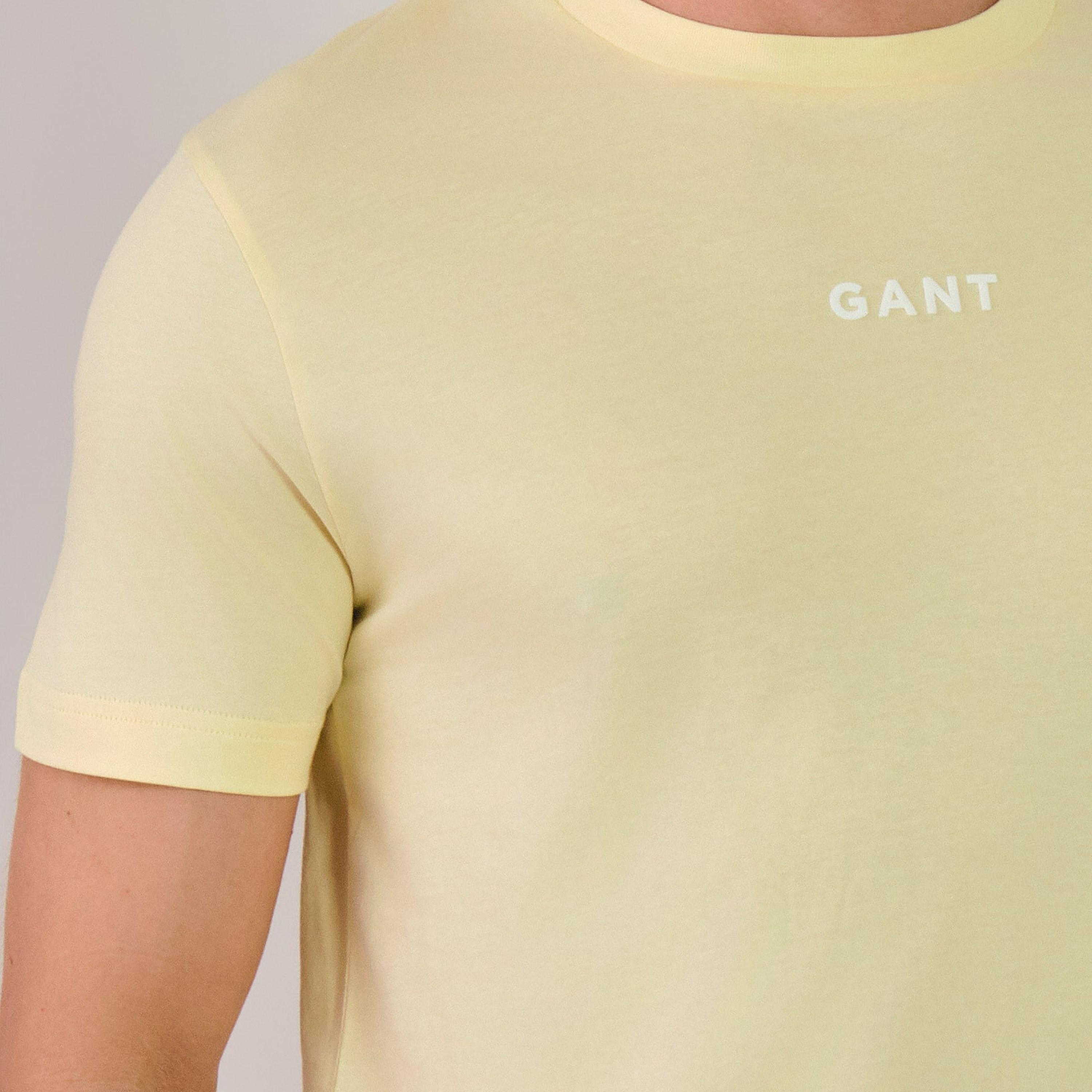 تي شيرت رجالي بأكمام قصيرة ورقبة مستديرة وشعار صغير من Gant-men-clothing-tshirtsandpolos-tshirts-image-25