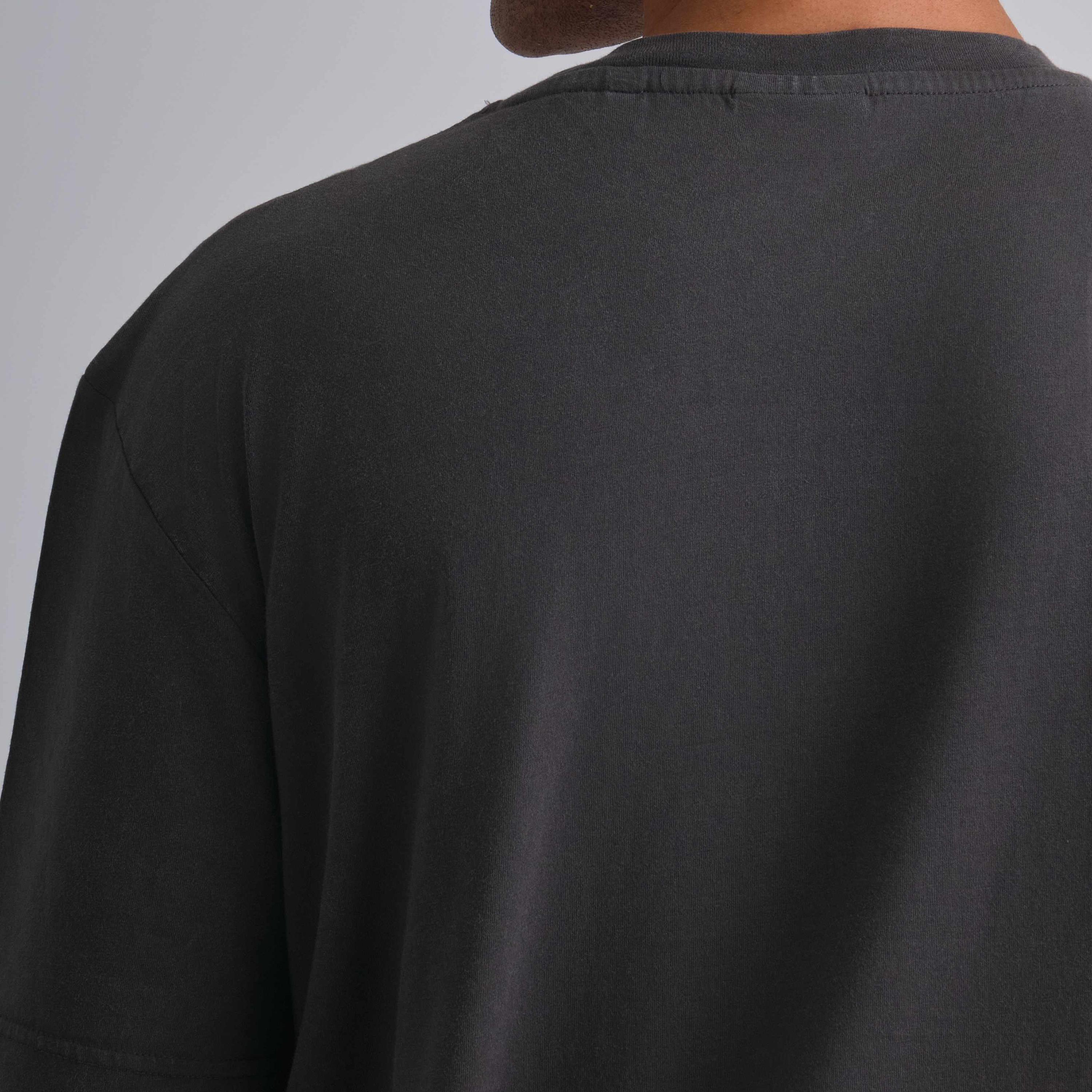 تي شيرت رجالي بأكمام قصيرة وياقة دائرية وطبعة شعار Gant-men-clothing-tshirtsandpolos-tshirts-image-2