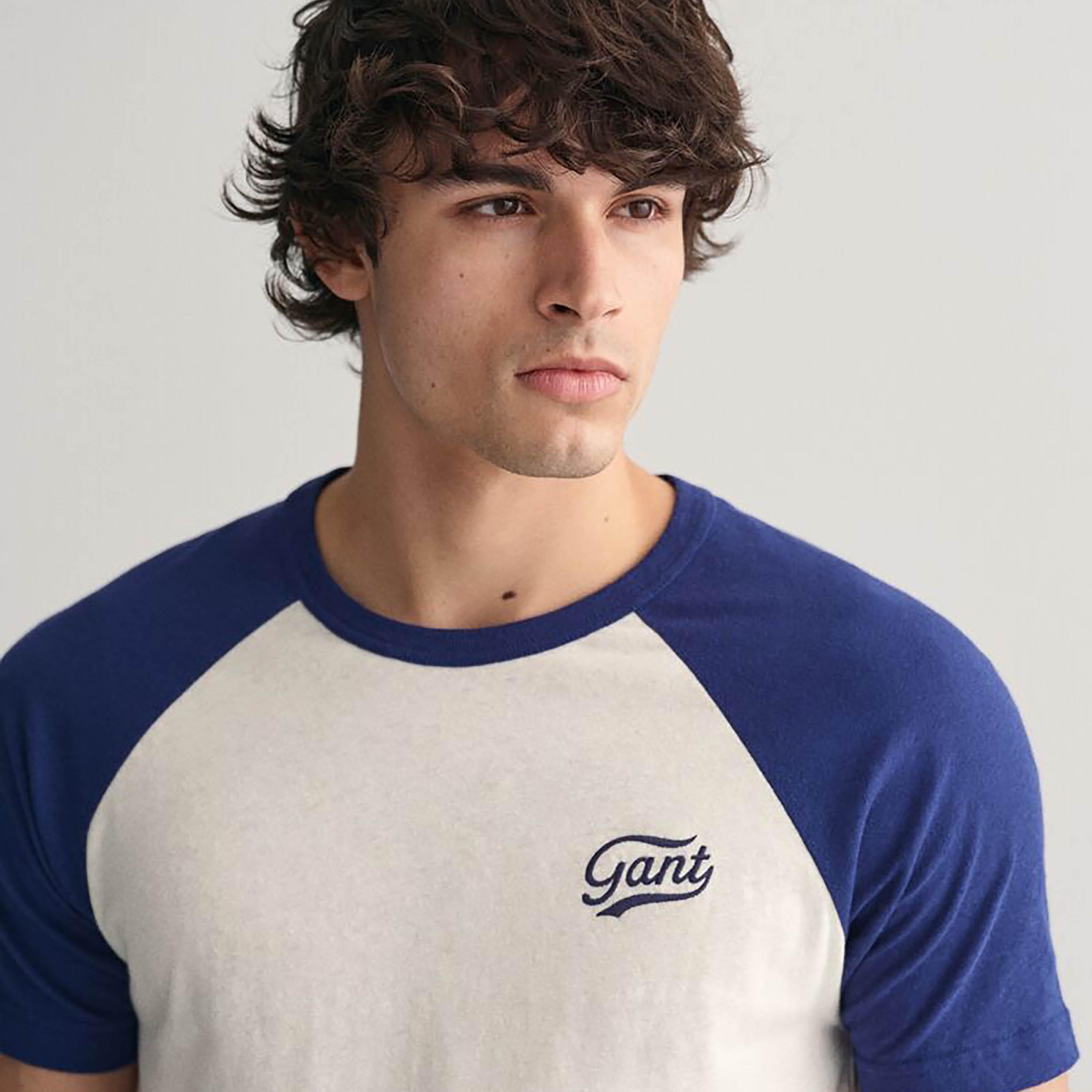 تي شيرت رجالي بأكمام قصيرة وياقة دائرية وأكمام قصيرة من غانت-men-clothing-tshirtsandpolos-tshirts-image-3