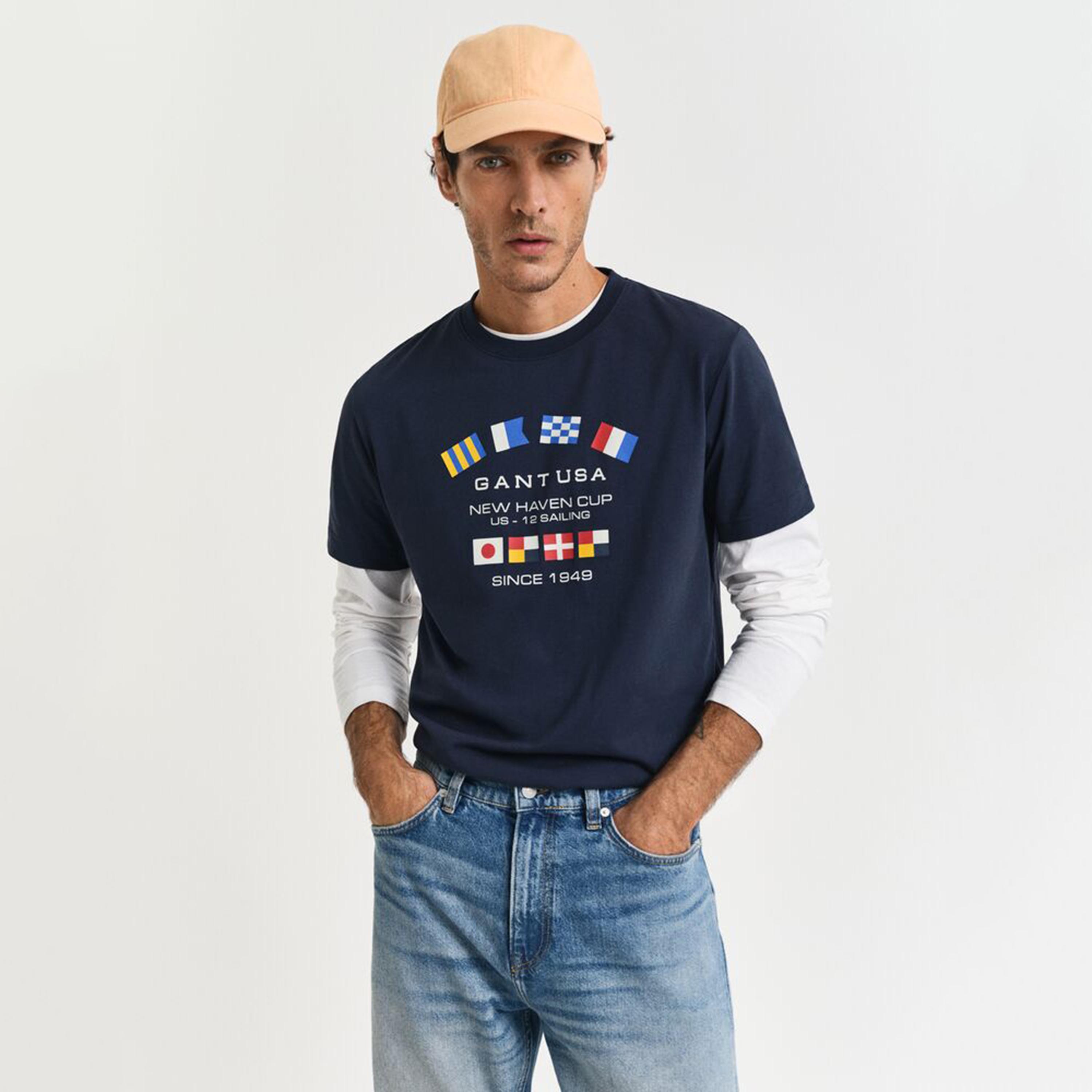 تيشيرت رجالي بياقة دائرية وأكمام قصيرة وطبعة جرافيك من جانت.-men-clothing-tshirtsandpolos-tshirts-image-1