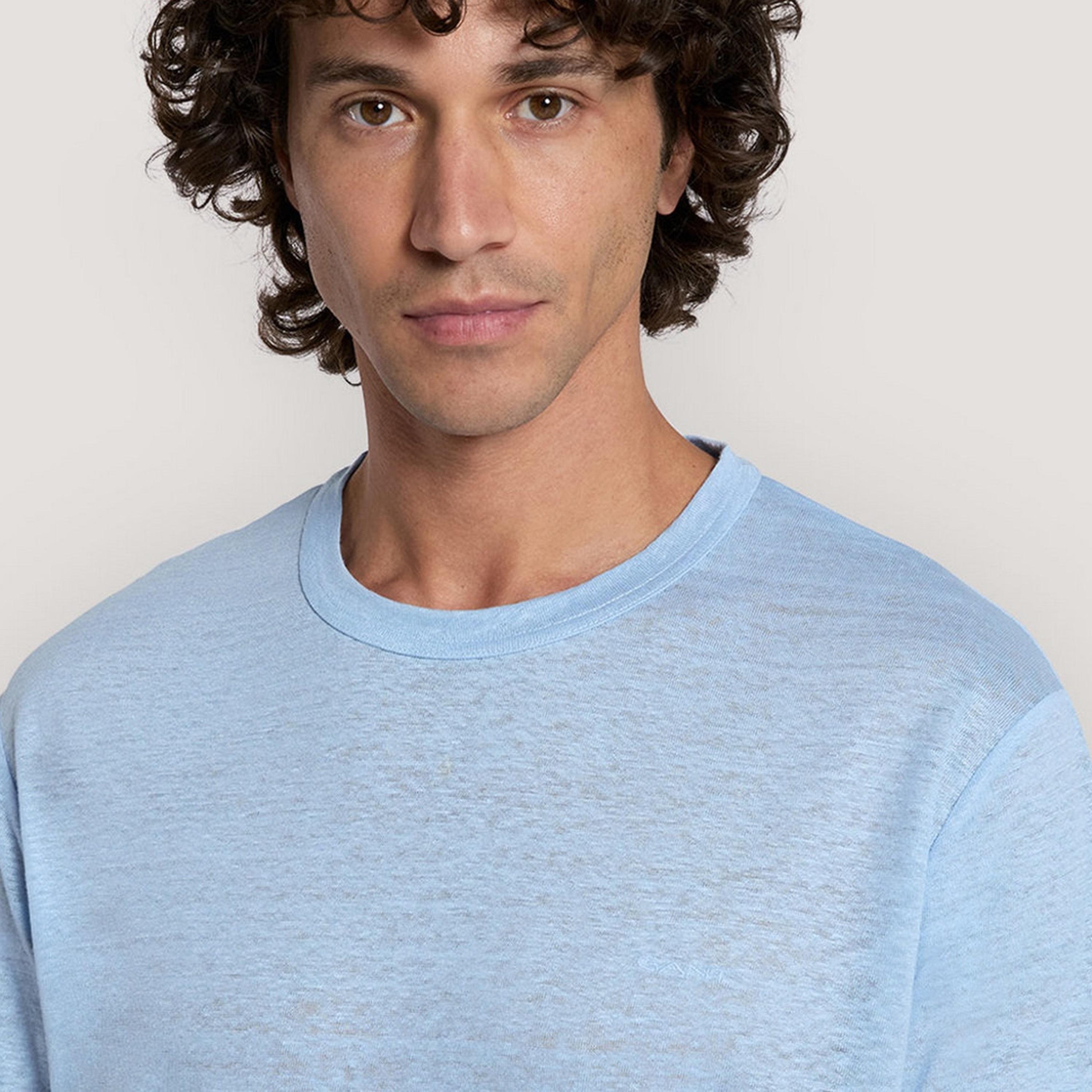تيشرت كتان رجالي سادة بياقة مستديرة وأكمام قصيرة من غانت-men-clothing-tshirtsandpolos-tshirts-image-3