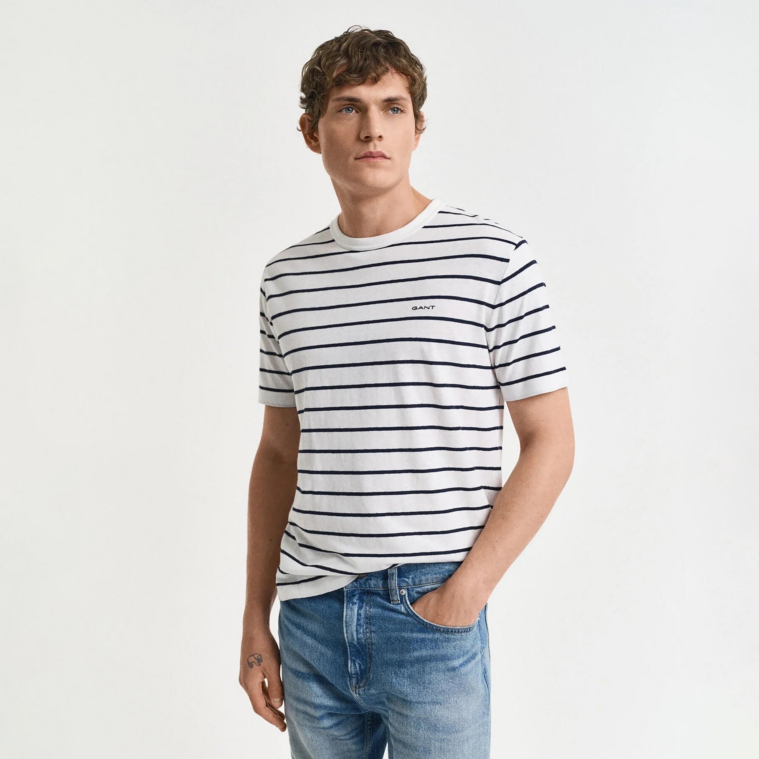 تيشيرت رجالي بياقة دائرية وأكمام قصيرة ومخطط من جانت.-men-clothing-tshirtsandpolos-tshirts-image-1