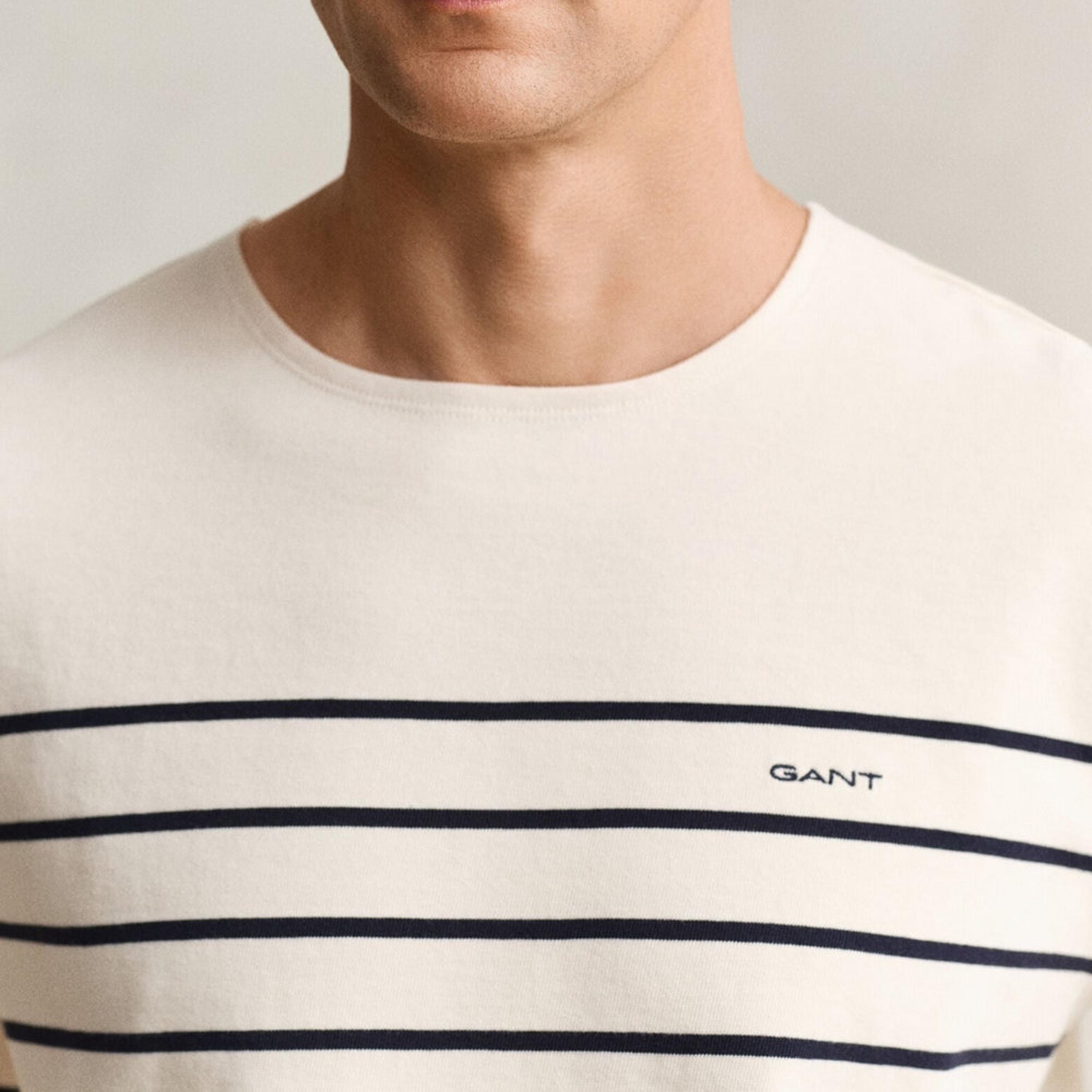 تيشيرت رجالي بياقة دائرية وأكمام قصيرة ومخطط من جانت.-men-clothing-tshirtsandpolos-tshirts-image-3