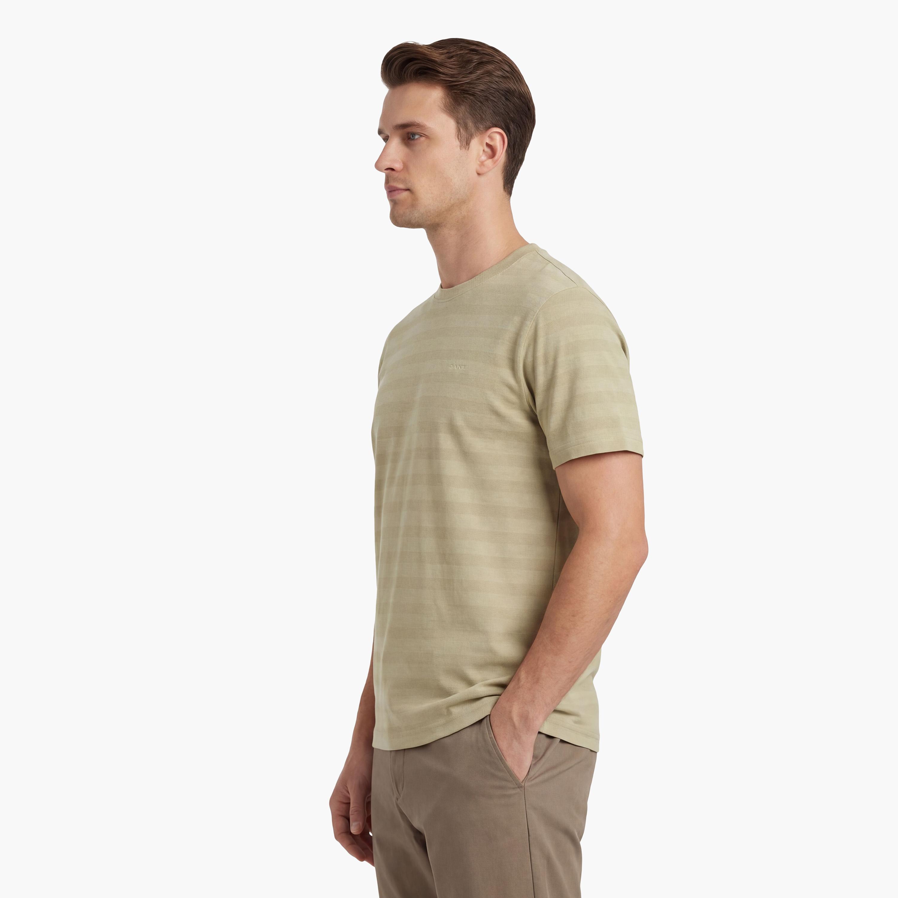 تي شيرت رجالي بأكمام قصيرة وياقة "كرو نيك" بتصميم مخطط بارز من جانت-men-clothing-tshirtsandpolos-tshirts-image-9