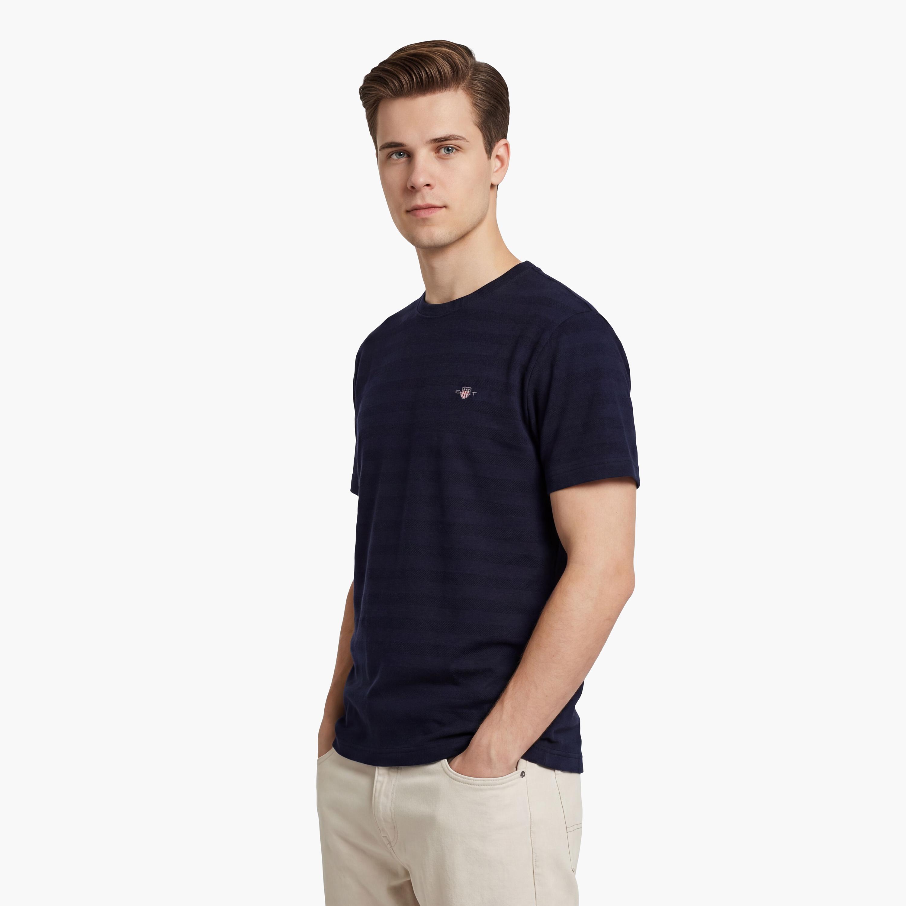 تي شيرت رجالي بأكمام قصيرة وياقة "كرو نيك" بتصميم مخطط بارز من جانت-men-clothing-tshirtsandpolos-tshirts-image-21