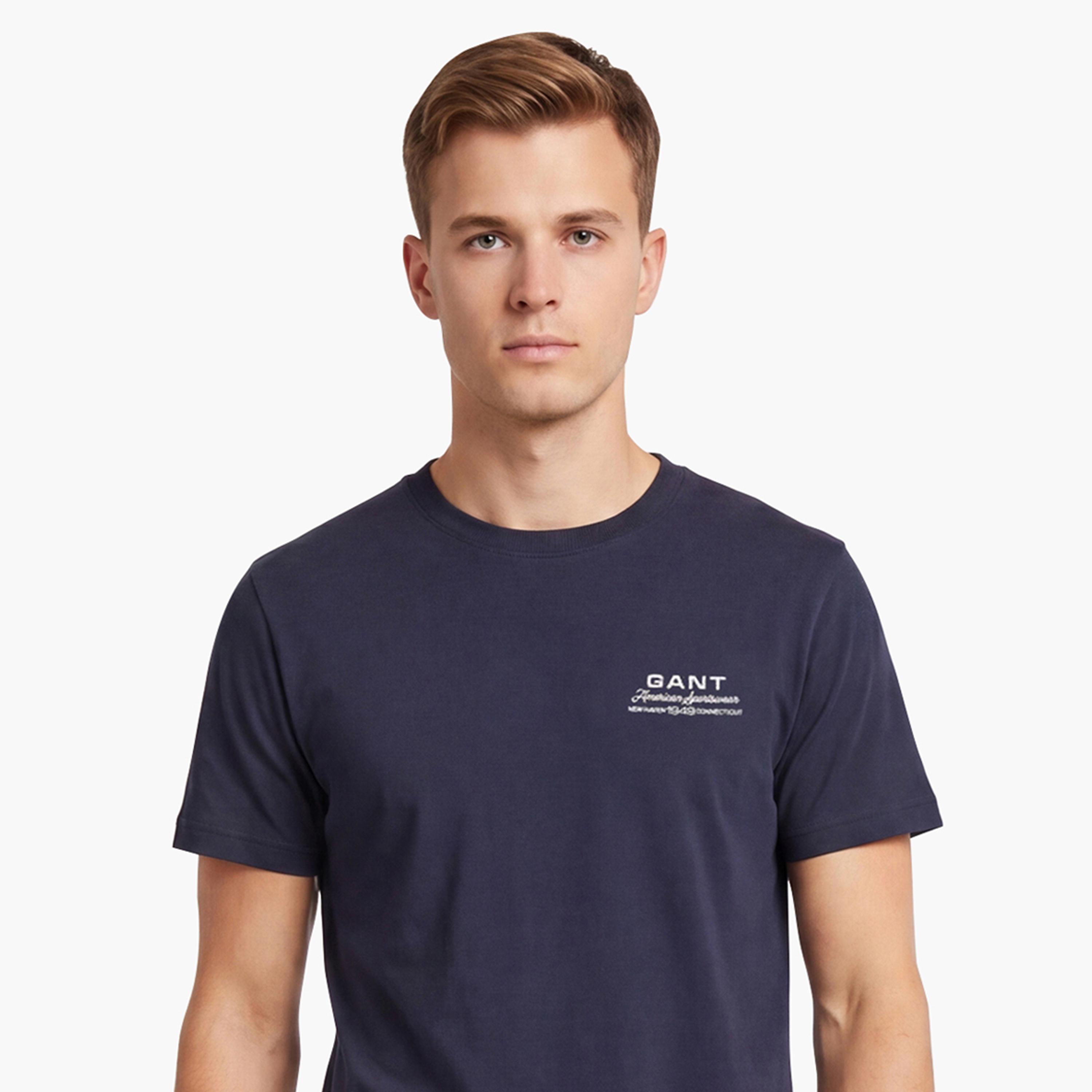تيشرت رجالي بطبعة صغيرة بياقة مستديرة وأكمام قصيرة من غانت-men-clothing-tshirtsandpolos-tshirts-image-3