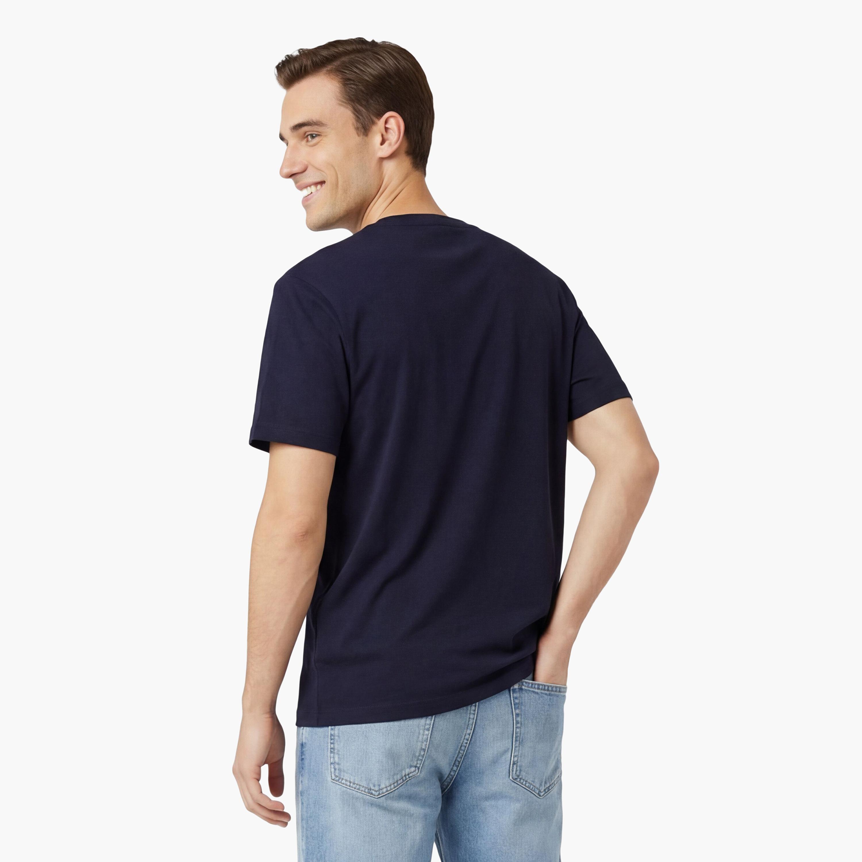تيشيرت رجالي بياقة دائرية وأكمام قصيرة وسادة من جانت.-men-clothing-tshirtsandpolos-tshirts-image-4
