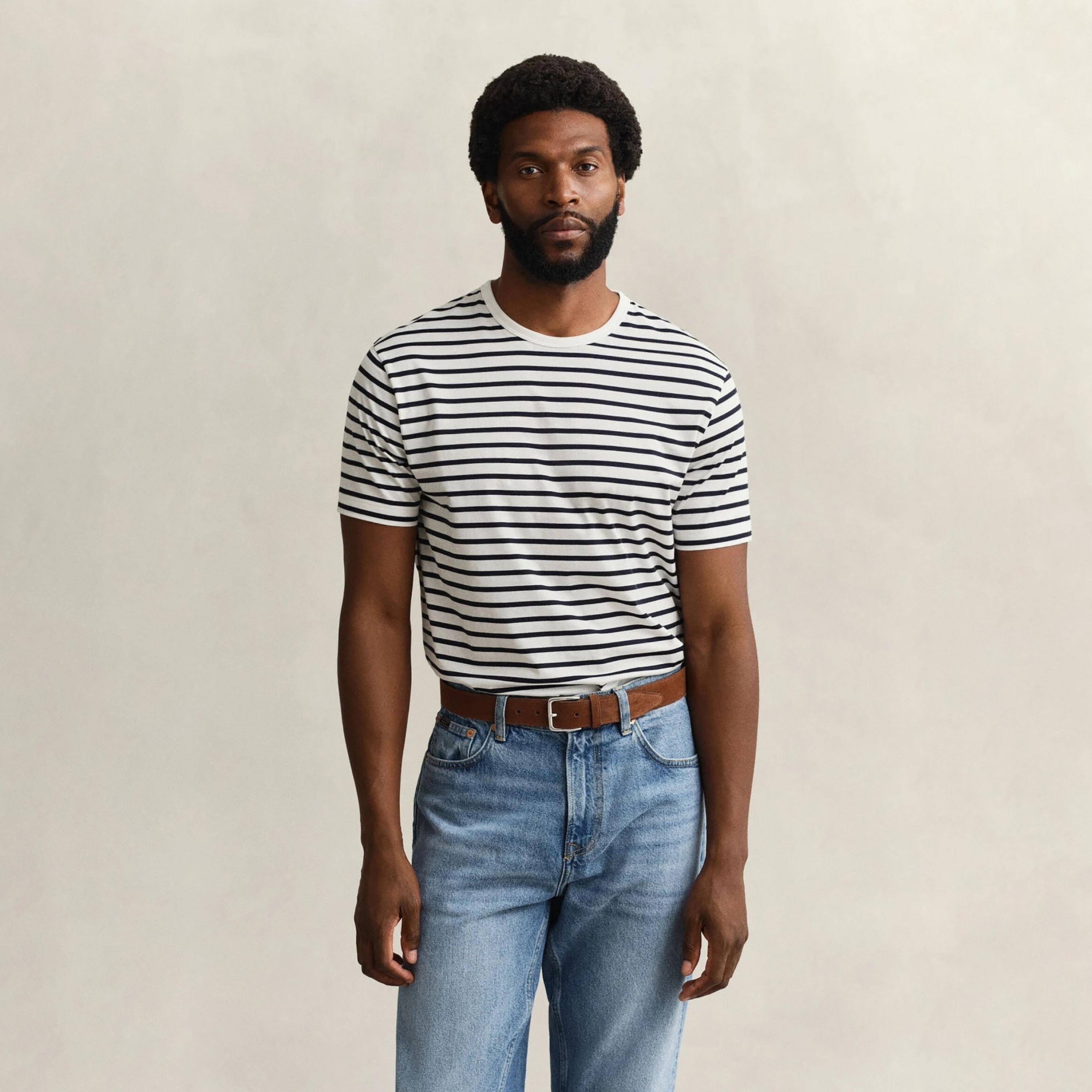 تيشيرت رجالي بياقة دائرية وأكمام قصيرة ومخطط من جانت.-men-clothing-tshirtsandpolos-tshirts-image-1