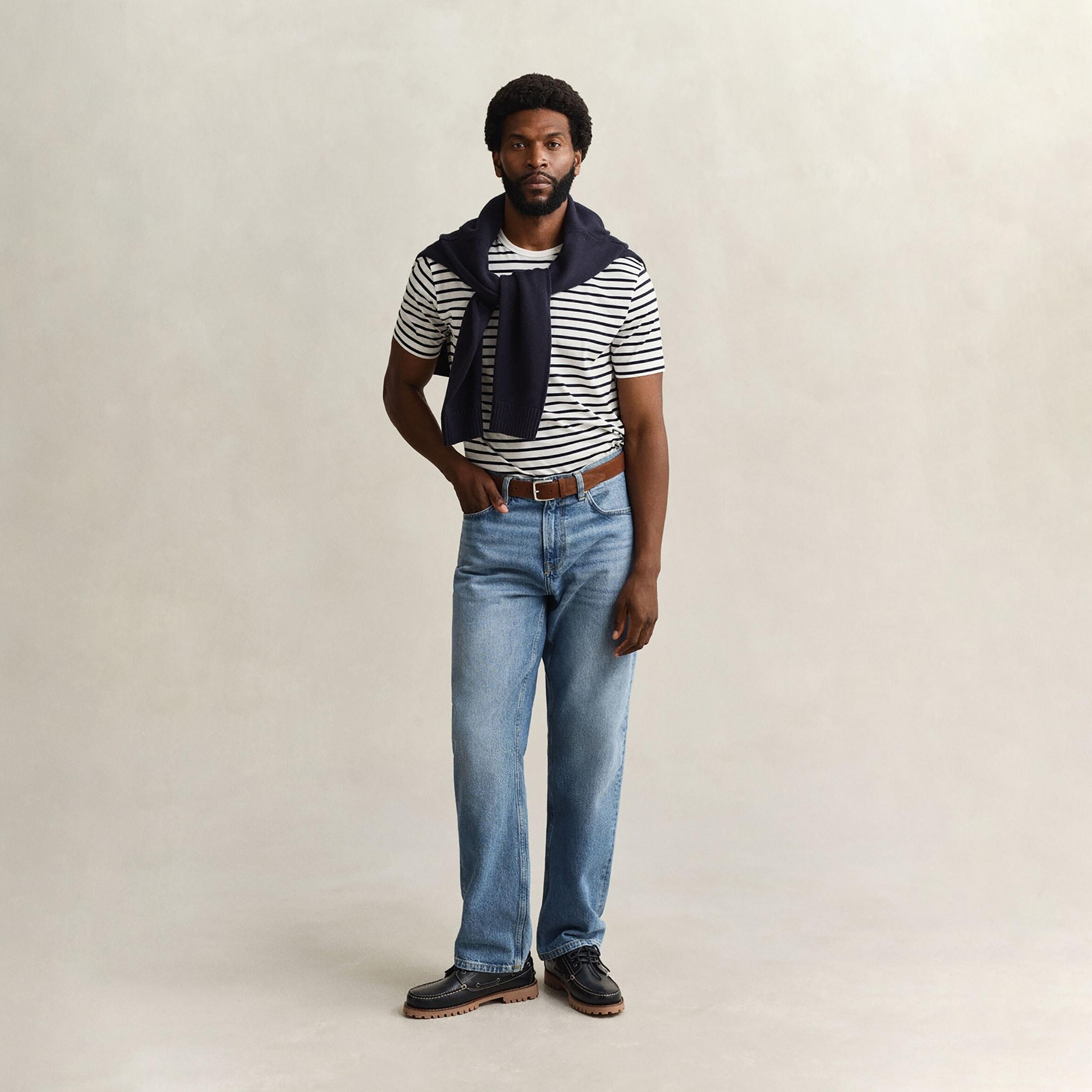 تيشيرت رجالي بياقة دائرية وأكمام قصيرة ومخطط من جانت.-men-clothing-tshirtsandpolos-tshirts-image-2