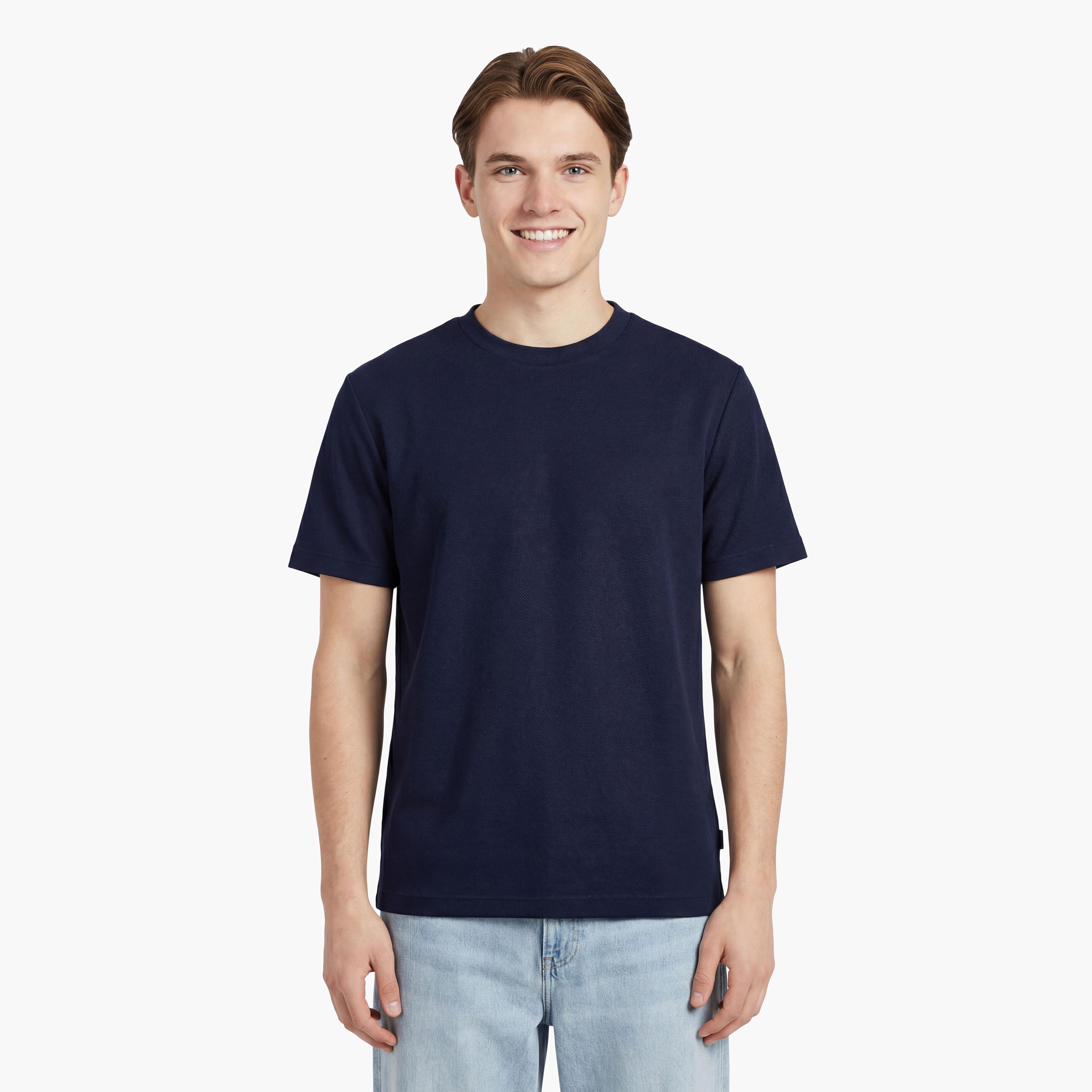 تيشيرت رجالي بياقة دائرية وأكمام قصيرة وسادة من جانت.-men-clothing-tshirtsandpolos-tshirts-image-7