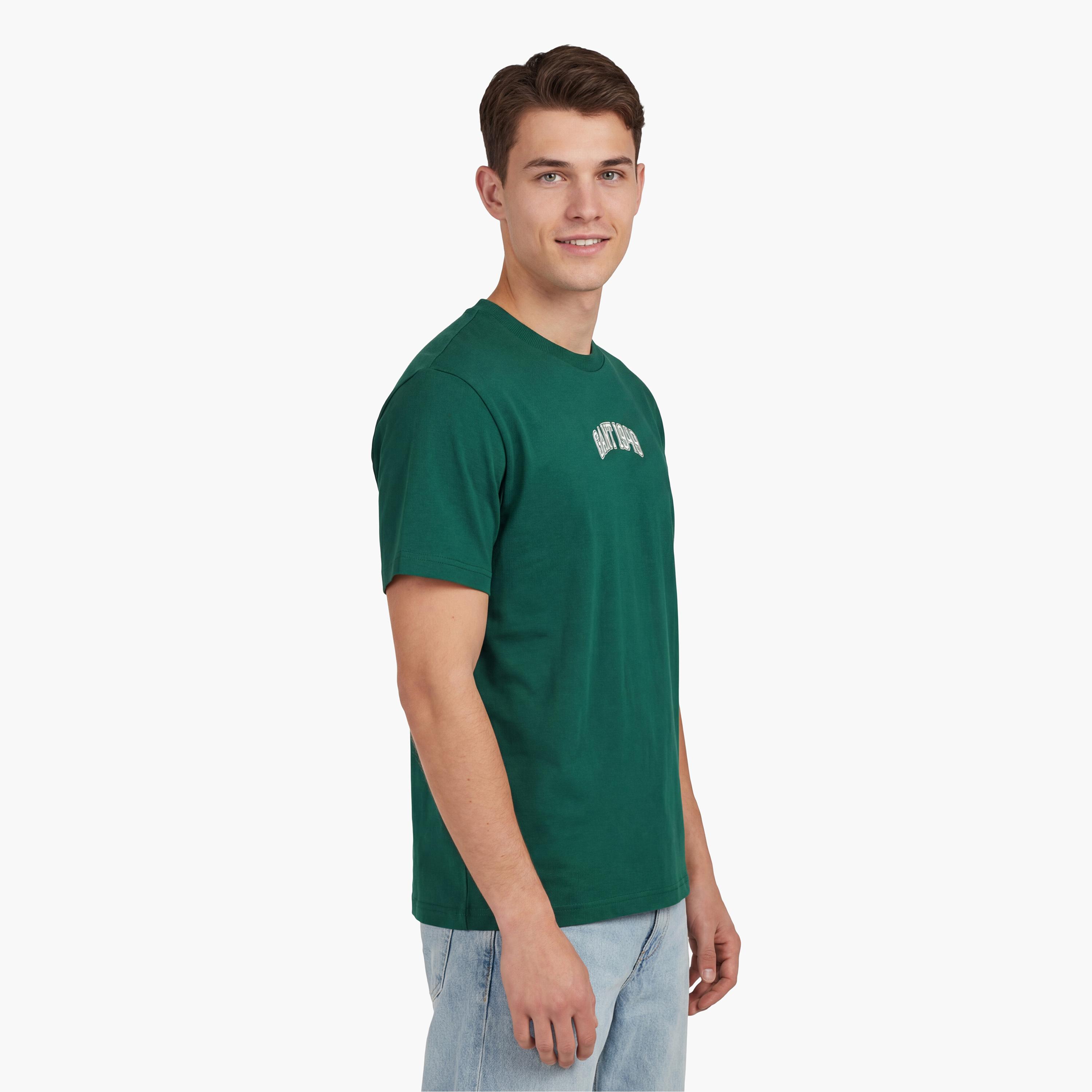 تيشيرت رجالي بياقة دائرية وأكمام قصيرة وطبعة جرافيك من جانت.-men-clothing-tshirtsandpolos-tshirts-image-14
