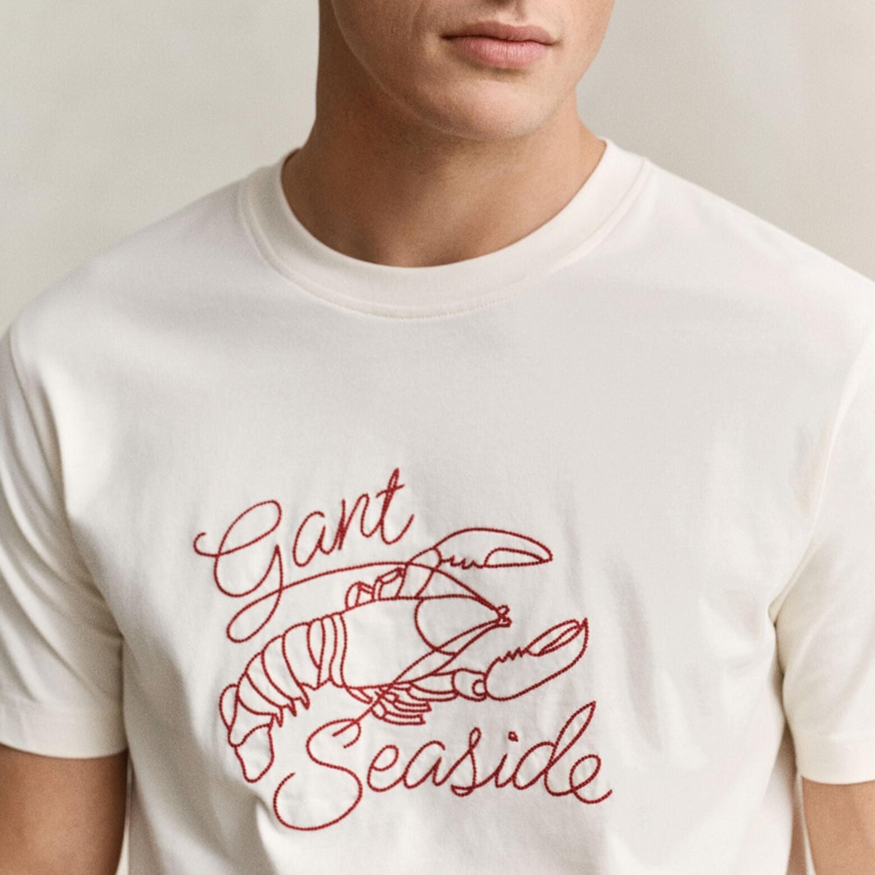 تيشرت رجالي مطرز بياقة مستديرة وأكمام قصيرة من غانت-men-clothing-tshirtsandpolos-tshirts-image-3