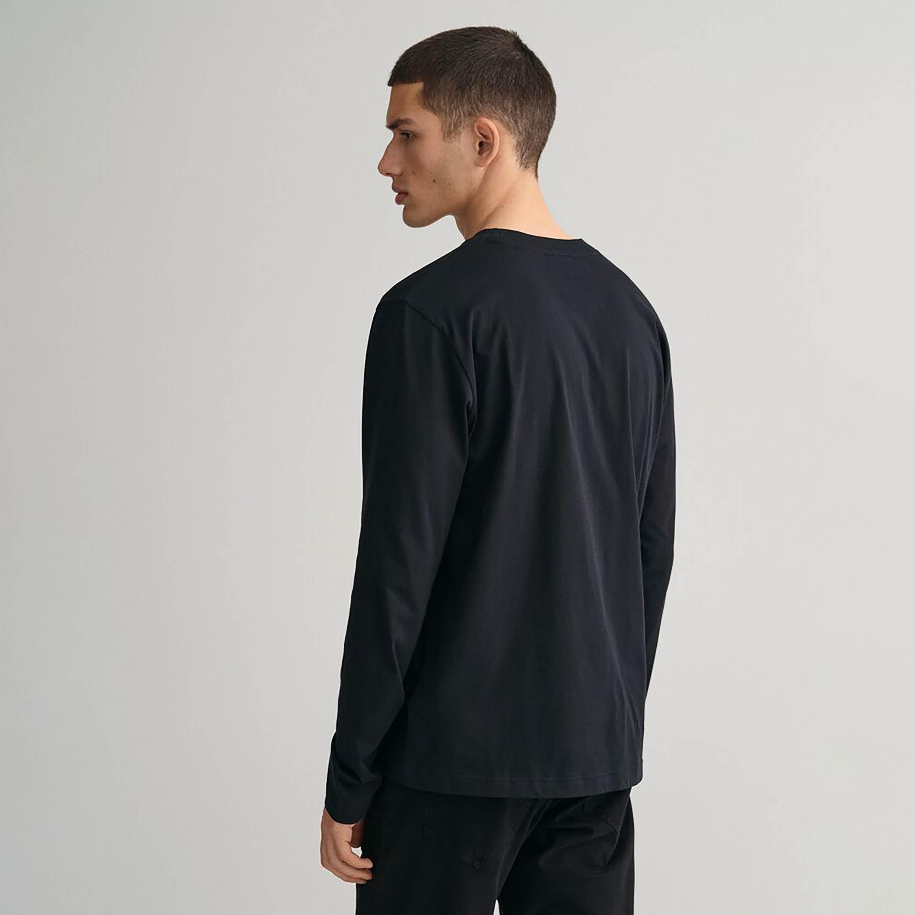 تي شيرت رجالي مطرز بشعار الدرع وياقة دائرية وأكمام طويلة من Gant-men-clothing-tshirtsandpolos-tshirts-image-4