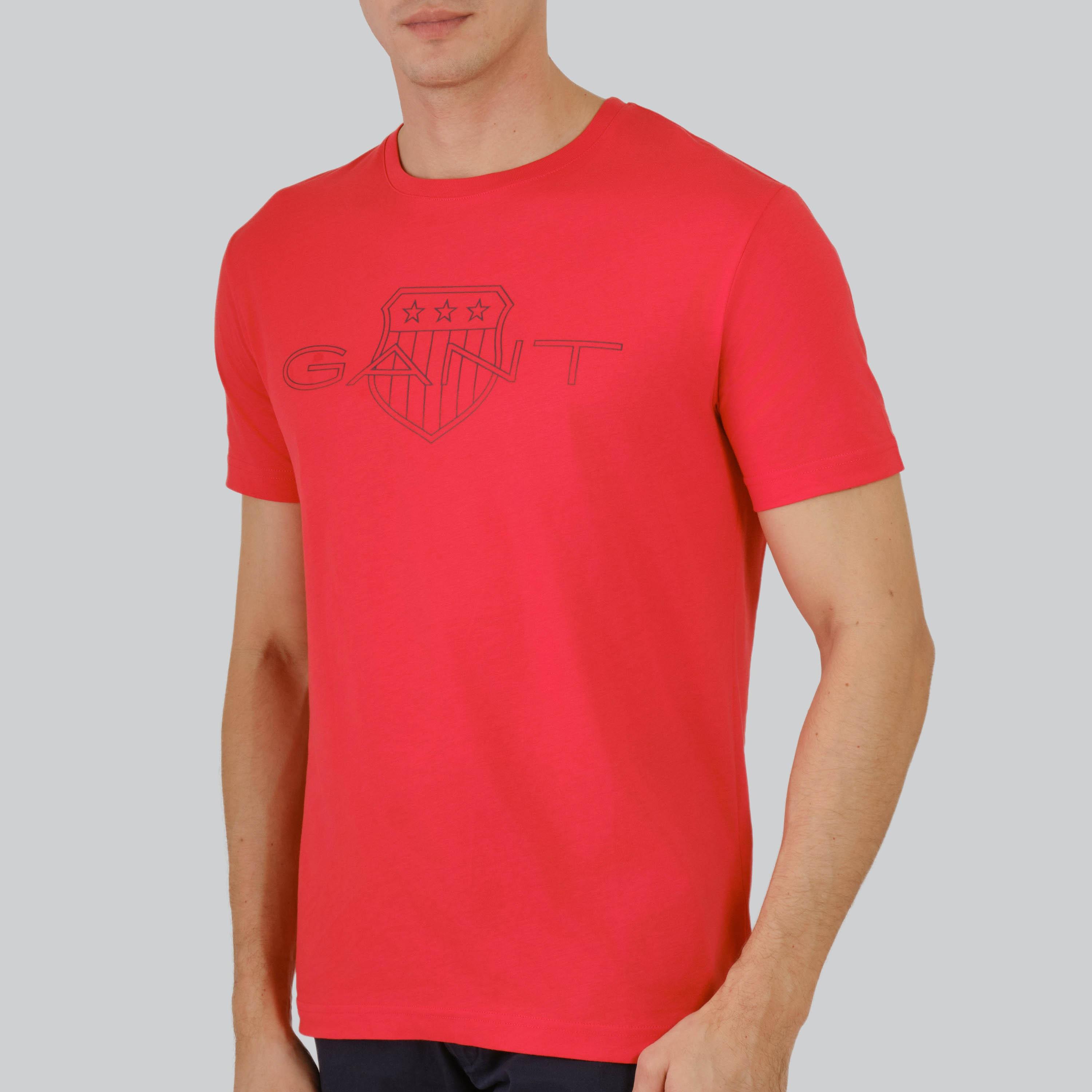 تي شيرت رجالي بأكمام قصيرة وياقة مستديرة وطبعة شعار Gant Shield-men-clothing-tshirtsandpolos-tshirts-image-16