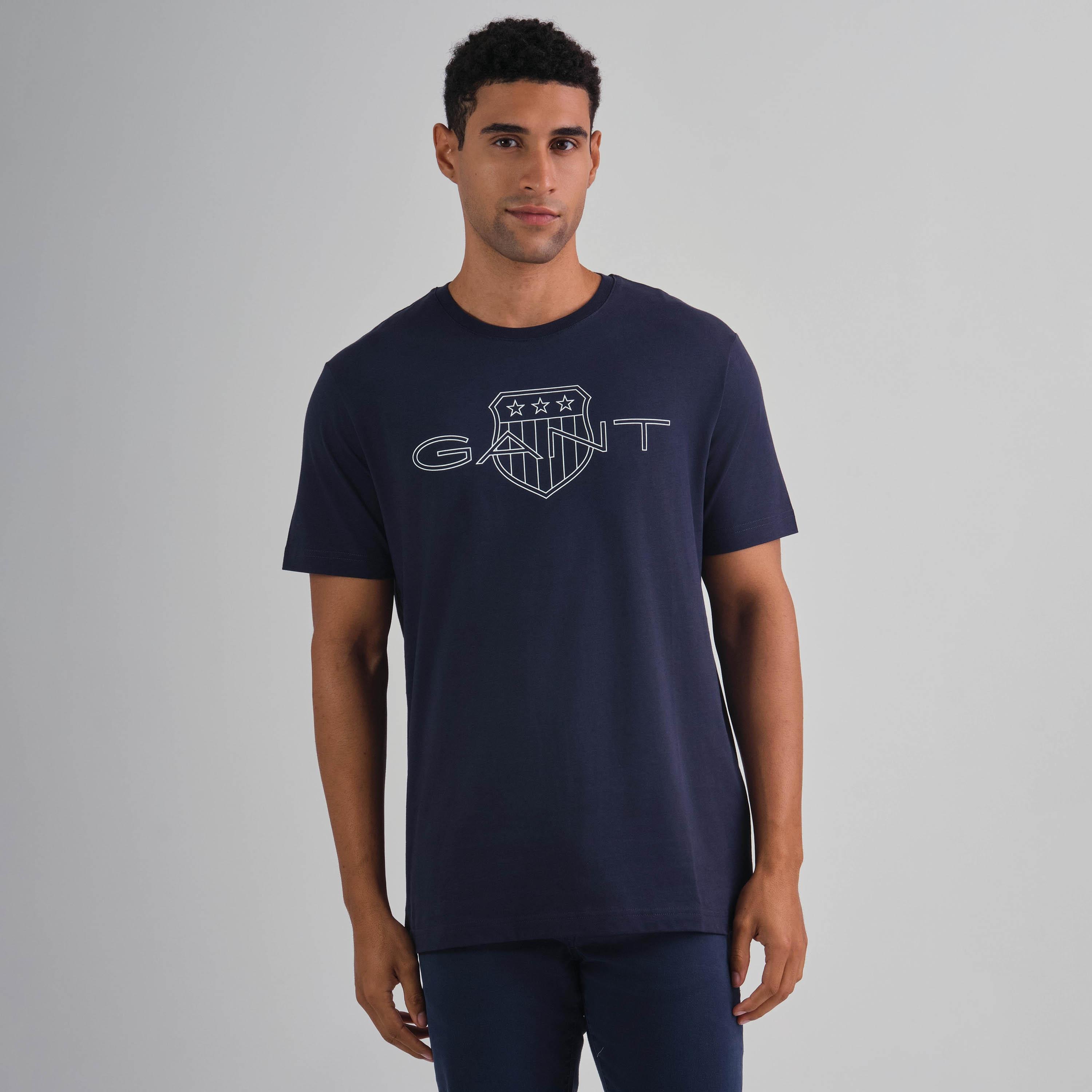 تي شيرت رجالي بأكمام قصيرة وياقة مستديرة وطبعة شعار Gant Shield-men-clothing-tshirtsandpolos-tshirts-image-9