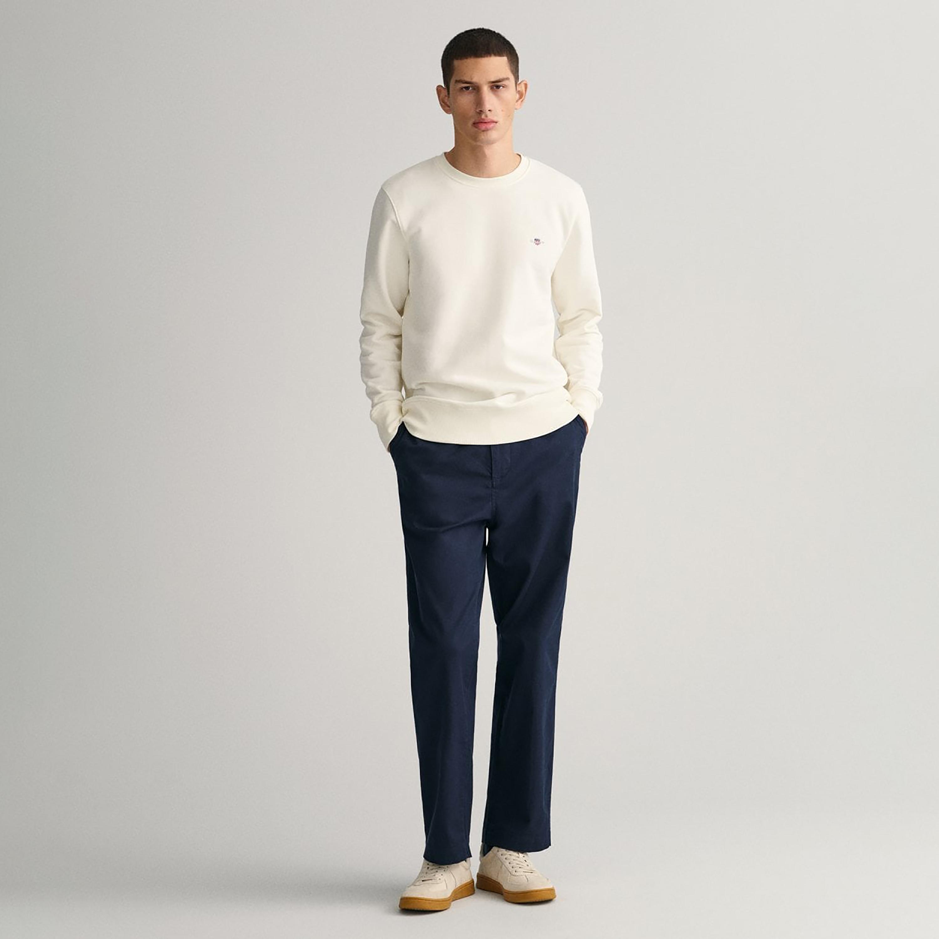 سويت شيرت من جانت لوجو التفاصيل مزين برقبة دائرية مزين-men-winterwear-hoodiesandsweatshirts-image-2
