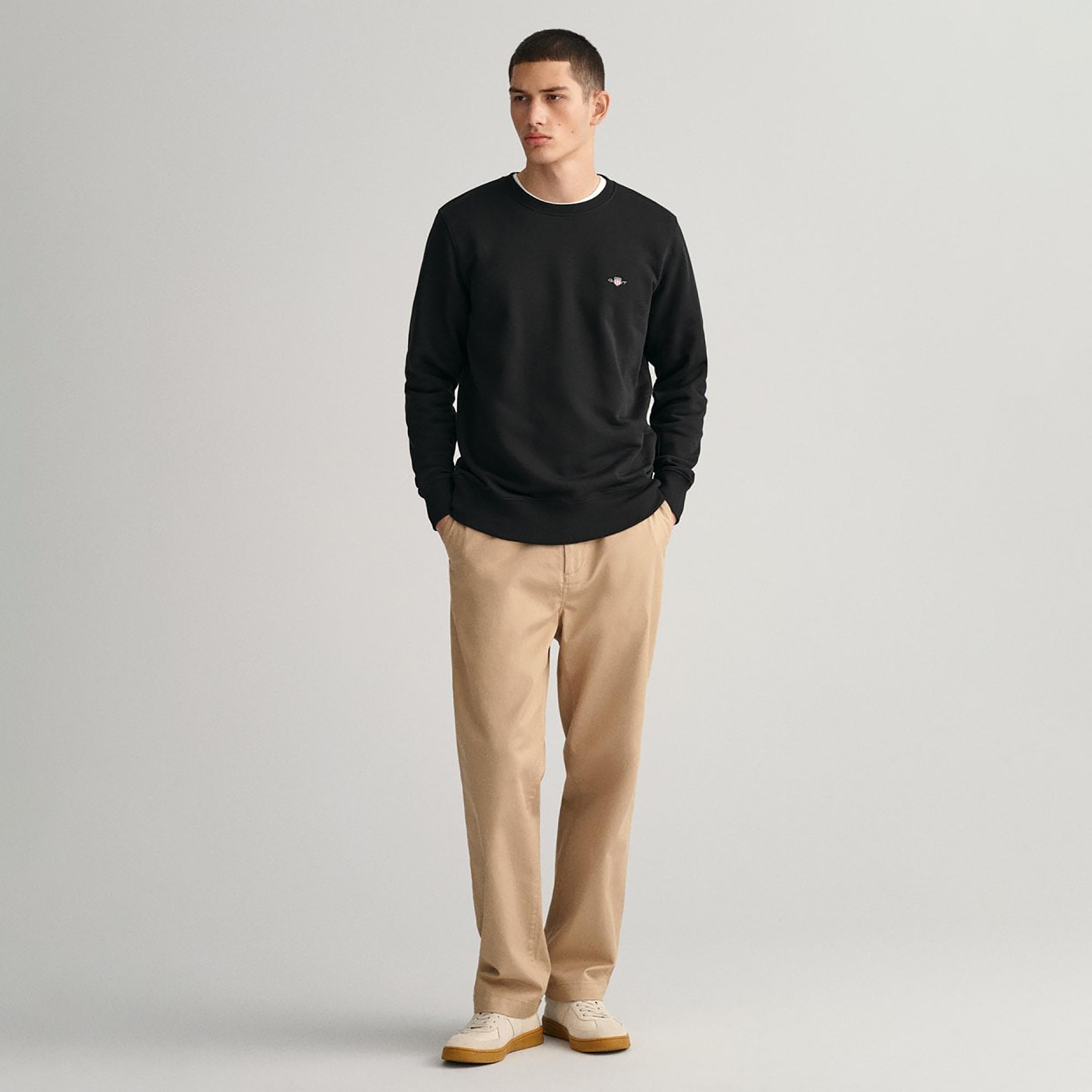 سويت شيرت من جانت لوجو التفاصيل مزين برقبة دائرية مزين-men-winterwear-hoodiesandsweatshirts-image-2
