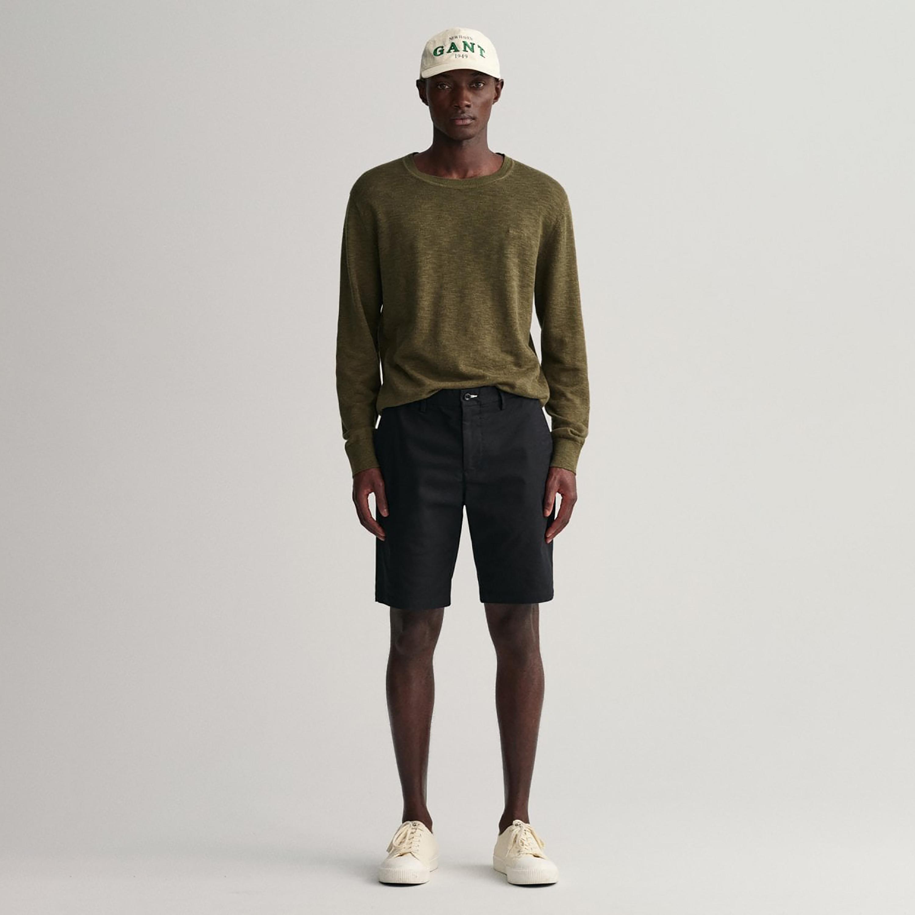 Gant Logo Detail Mid-Rise Buttoned Shorts-men-clothing-bottoms-shorts-image-2
