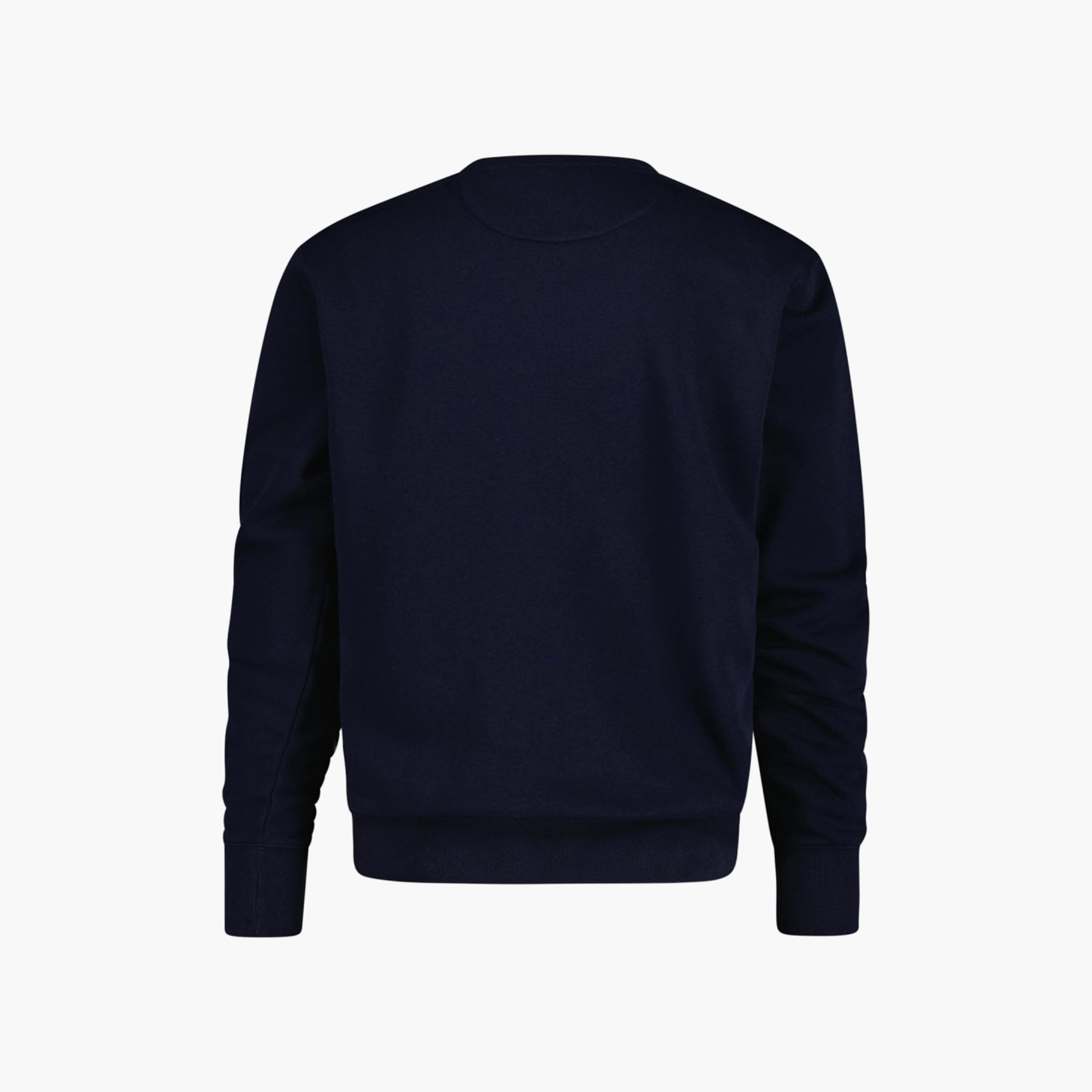 Gant Logo Detail Crew Neck Sweatshirt-men-winterwear-hoodiesandsweatshirts-image-2