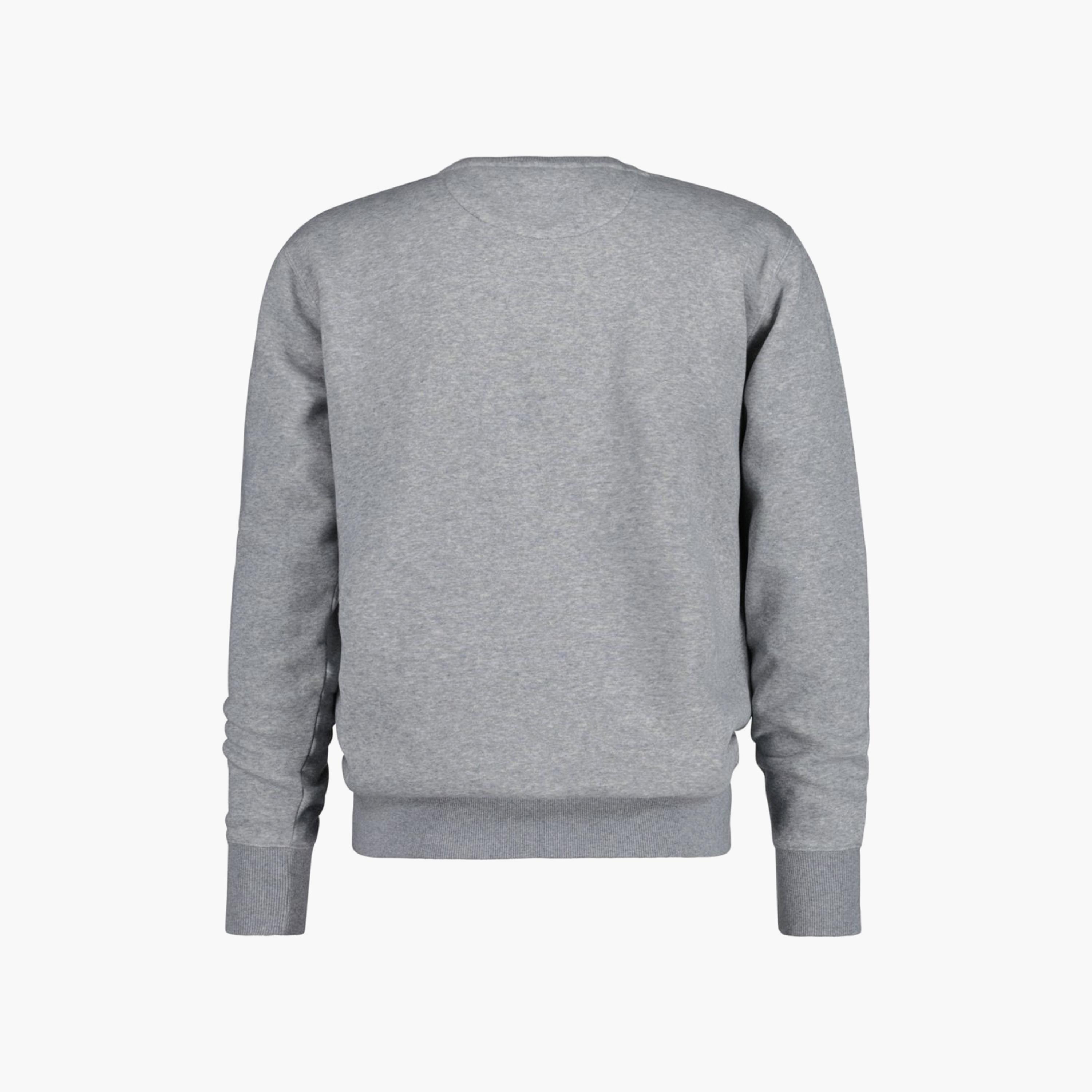 Gant Logo Detail Crew Neck Sweatshirt-men-winterwear-hoodiesandsweatshirts-image-2