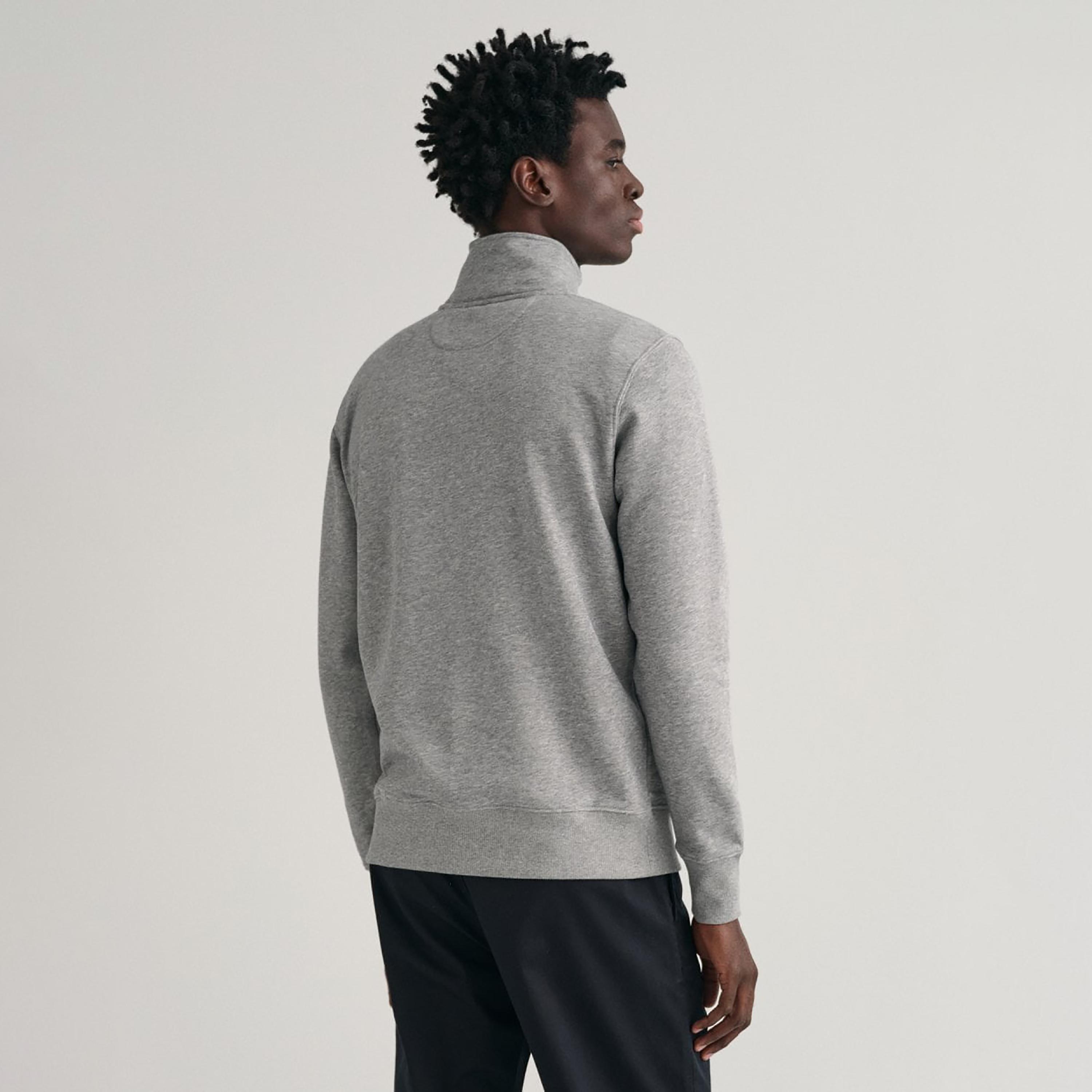 سويت شيرت بشعار غانت وياقة عالية ودرع نصف سحاب-men-winterwear-hoodiesandsweatshirts-image-3