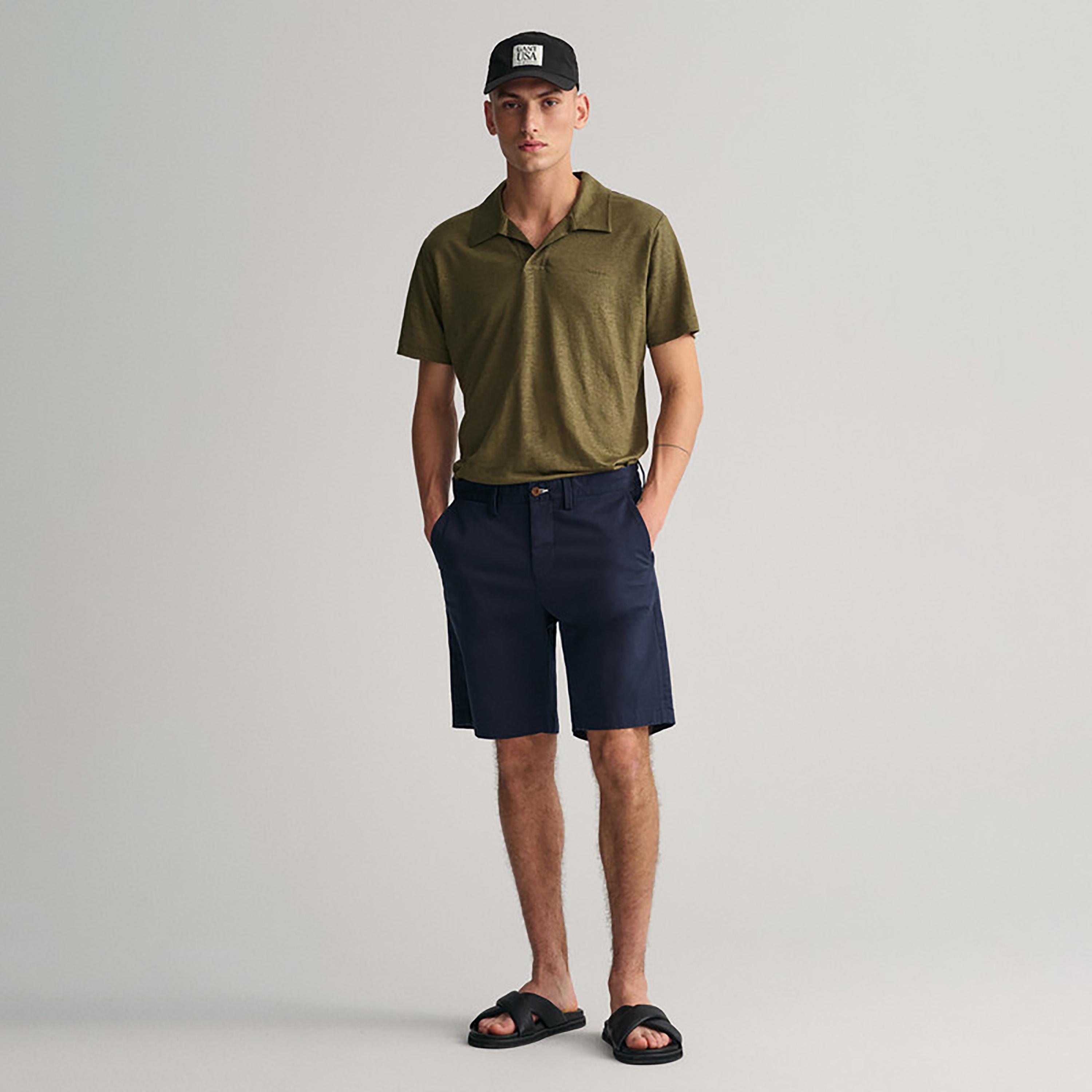 Gant Logo Detail Mid-Rise Buttoned Shorts-men-clothing-bottoms-shorts-image-2