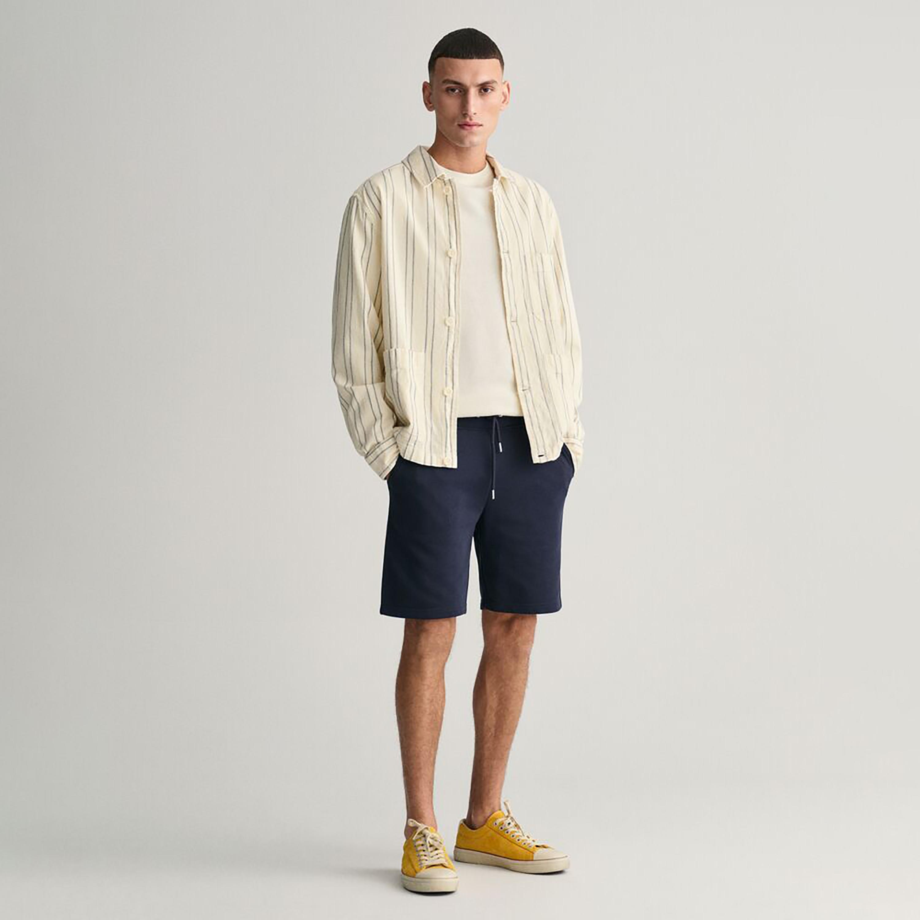 Gant Sheild Logo Mid-Rise Button Closure Men Shorts-men-clothing-bottoms-shorts-image-2