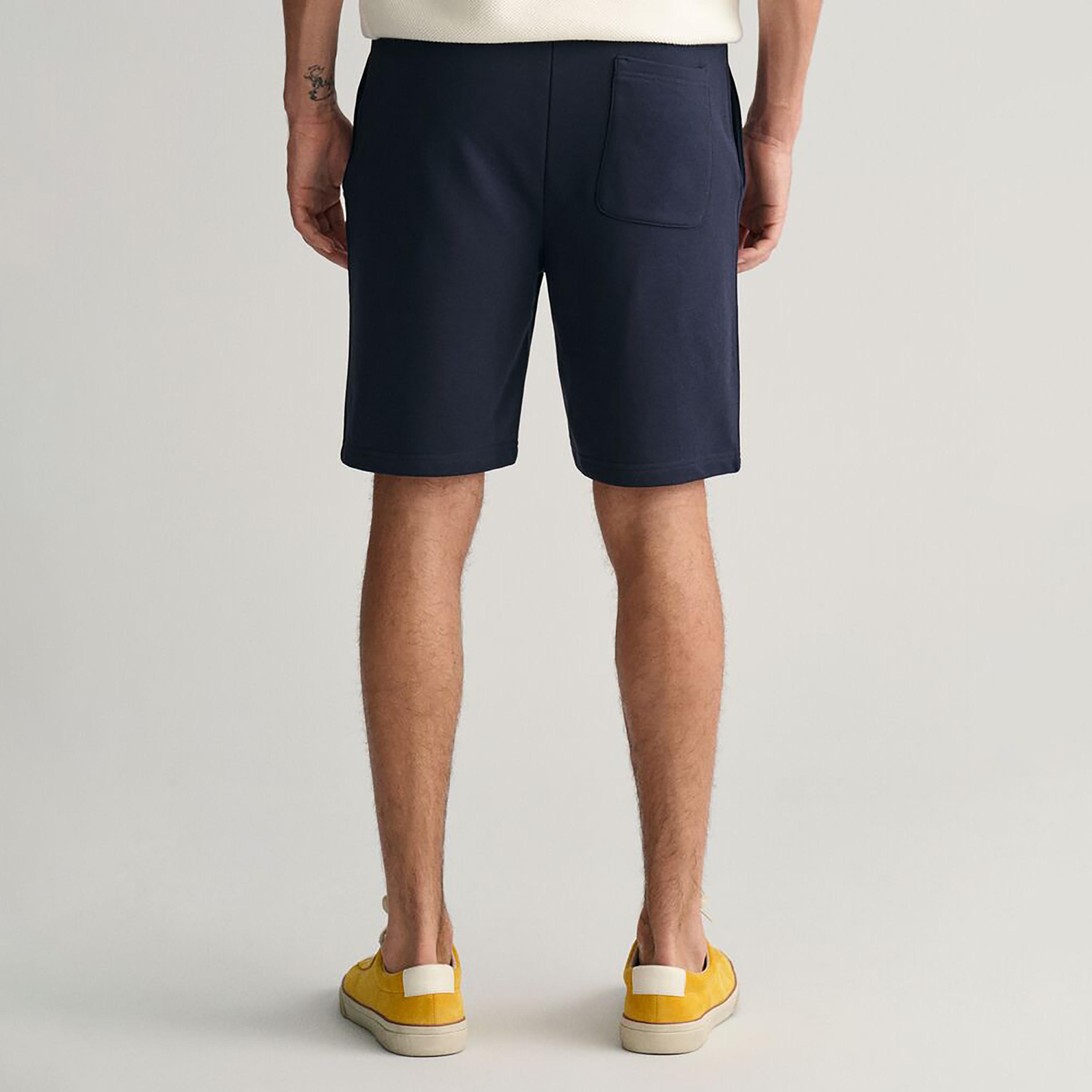 شعار جانت شيلد إغلاق زر متوسط الارتفاع شورتات رجالية-men-clothing-bottoms-shorts-image-6