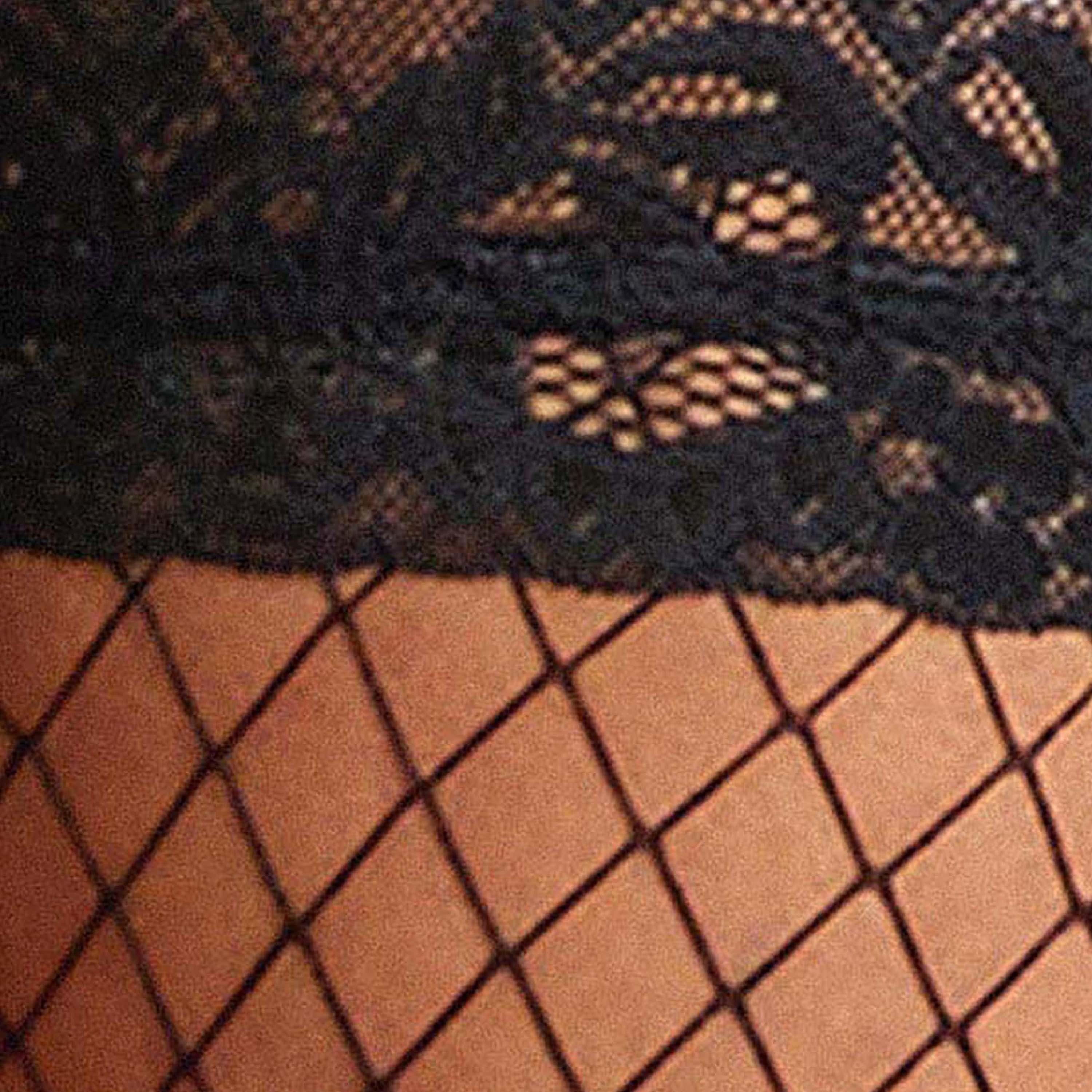 جوارب نسائية تصل للفخذ دانتيل شبكي أسود فيش نت من آن سمرز-women-clothing-lingerie-tightsandstockings-image-3