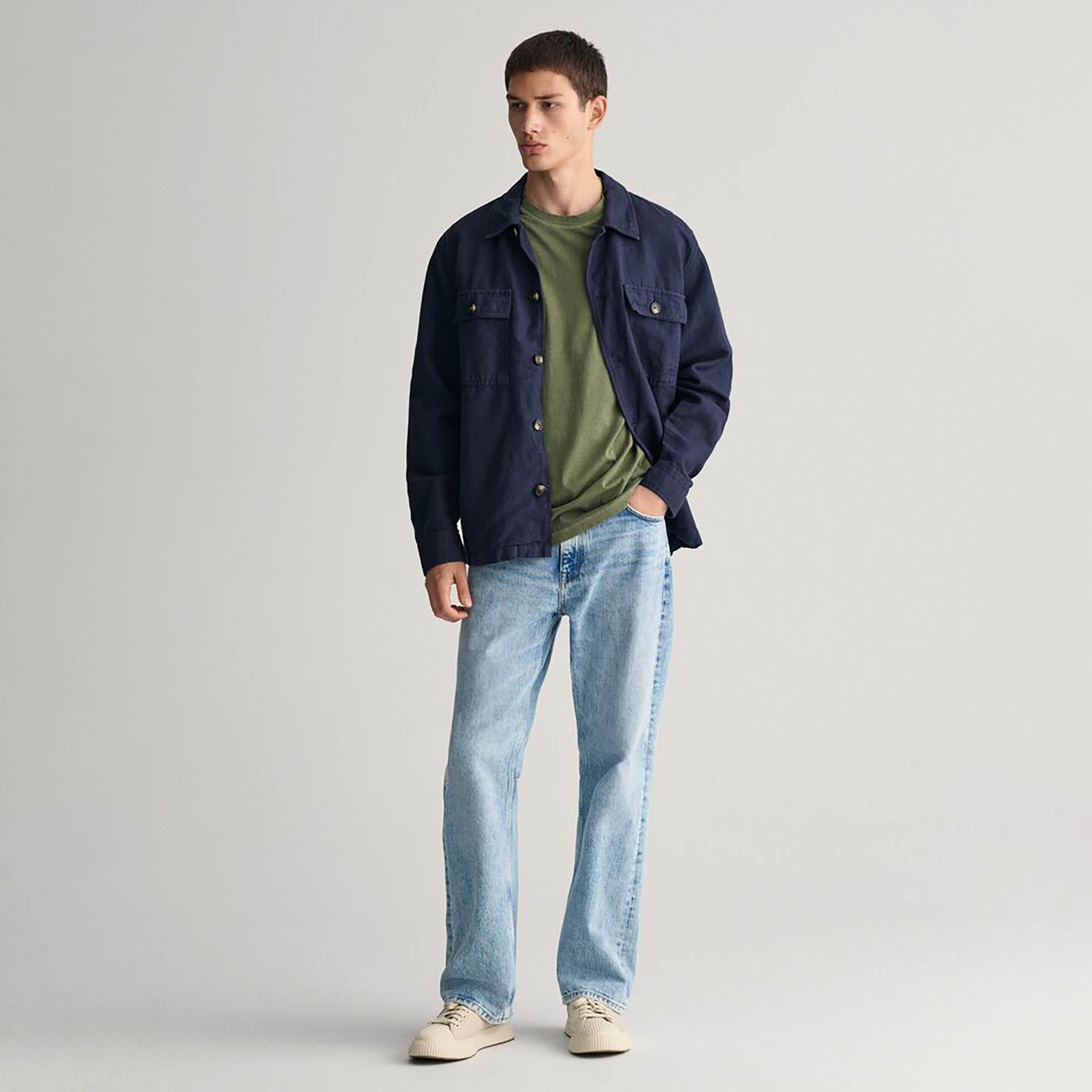 تي شيرت رجالي من Gant Sun Faded Resort ذو طباعة نصية وياقة دائرية وأكمام قصيرة-men-clothing-tshirtsandpolos-tshirts-image-2