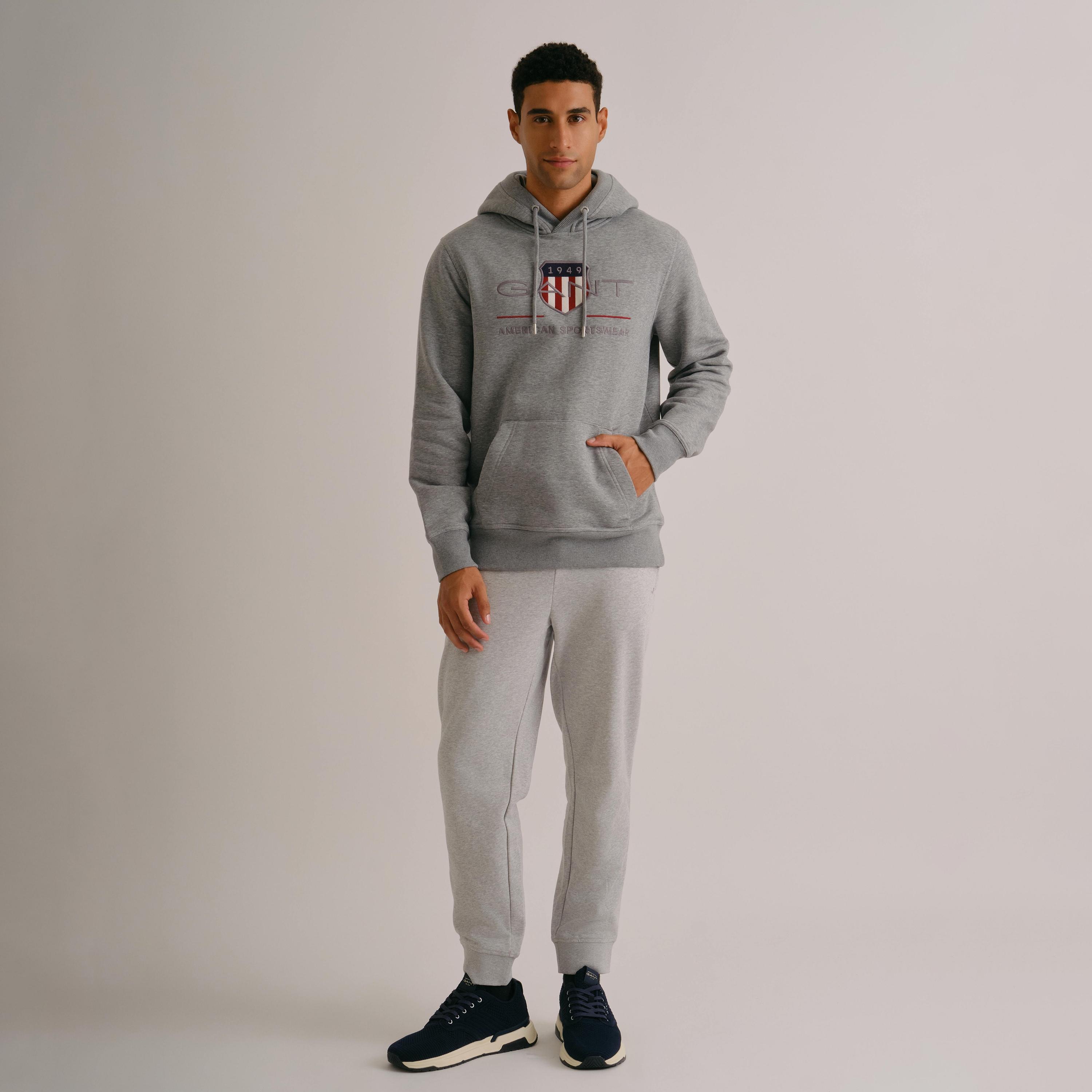 بنطال رياضي (جوغر) رجالي سادة بخصر متوسط الارتفاع ورباط قابل للتعديل من غانت-men-clothing-bottoms-joggers-image-2