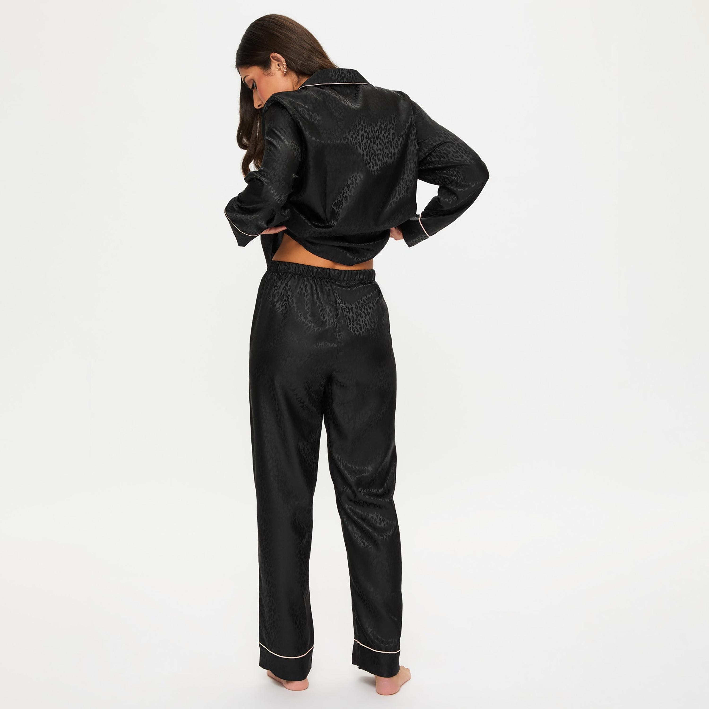 طقم قميص وبنطلون بيجامة نسائي بنقشة حيوانية من آن سمرز-women-clothing-nightwear-pyjamas-longsets-image-4