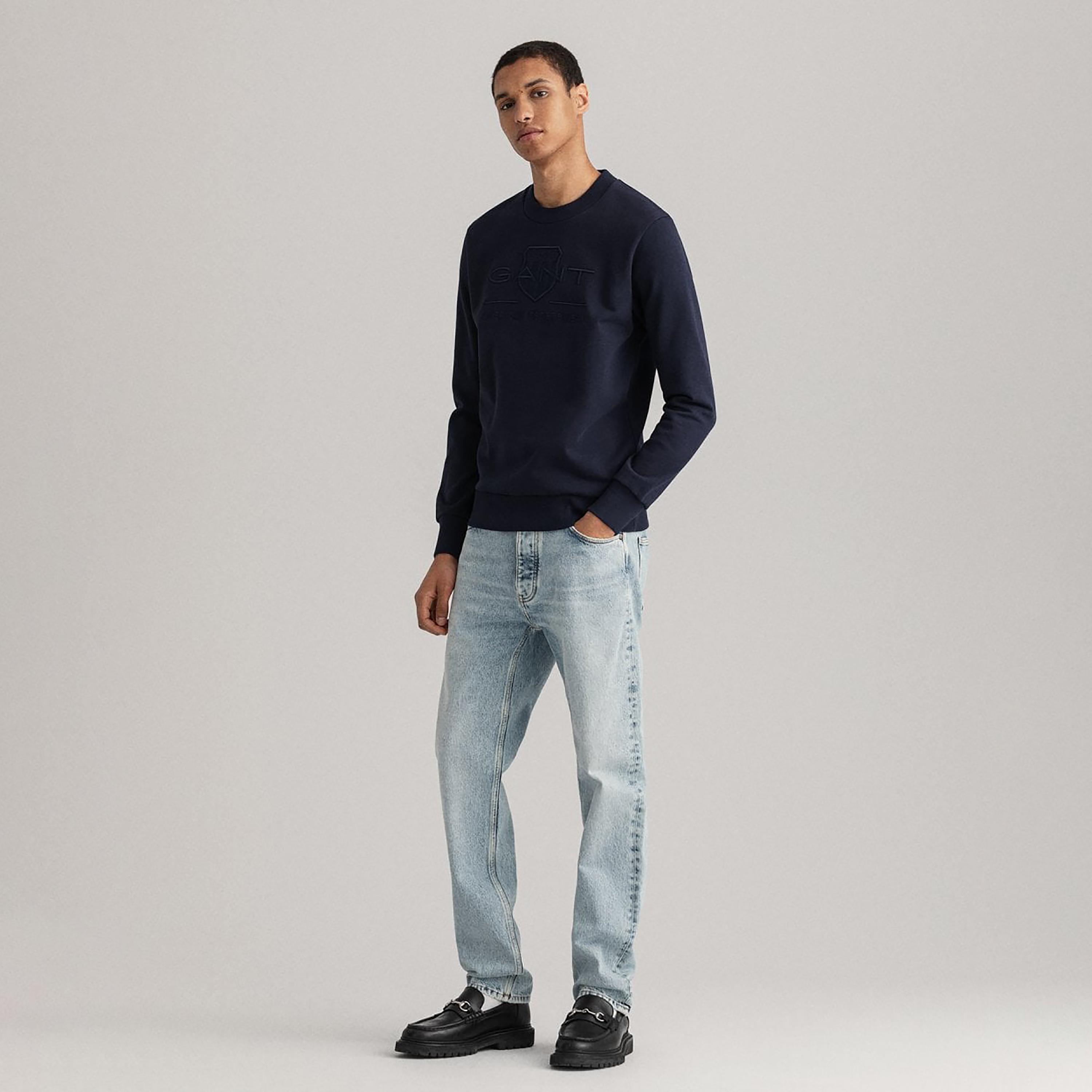 Gant Embroidered Logo Crew Neck Sweatshirt-men-winterwear-hoodiesandsweatshirts-image-2
