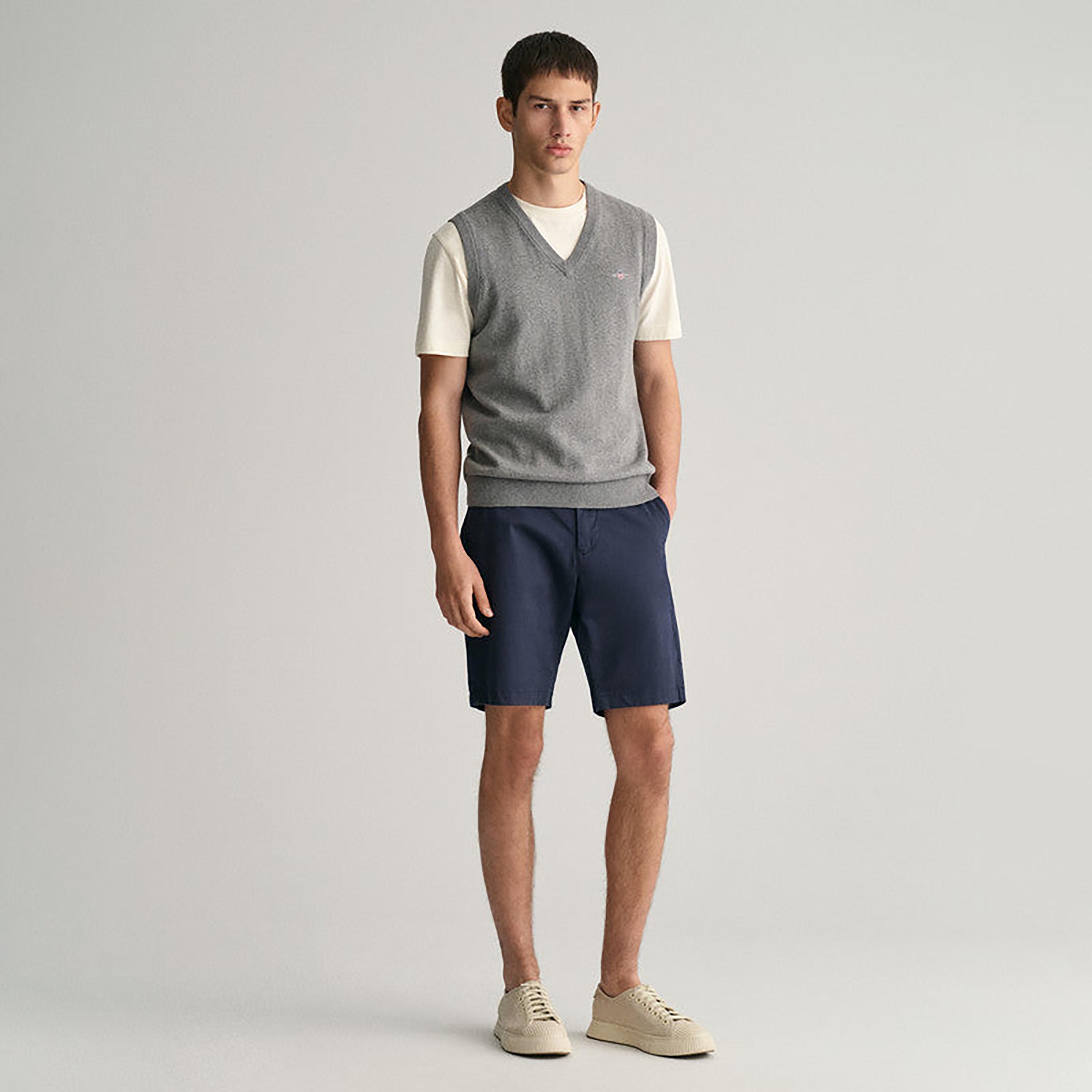 Gant Plain Mid-Rise Button Closure Men Shorts-men-clothing-bottoms-shorts-image-2