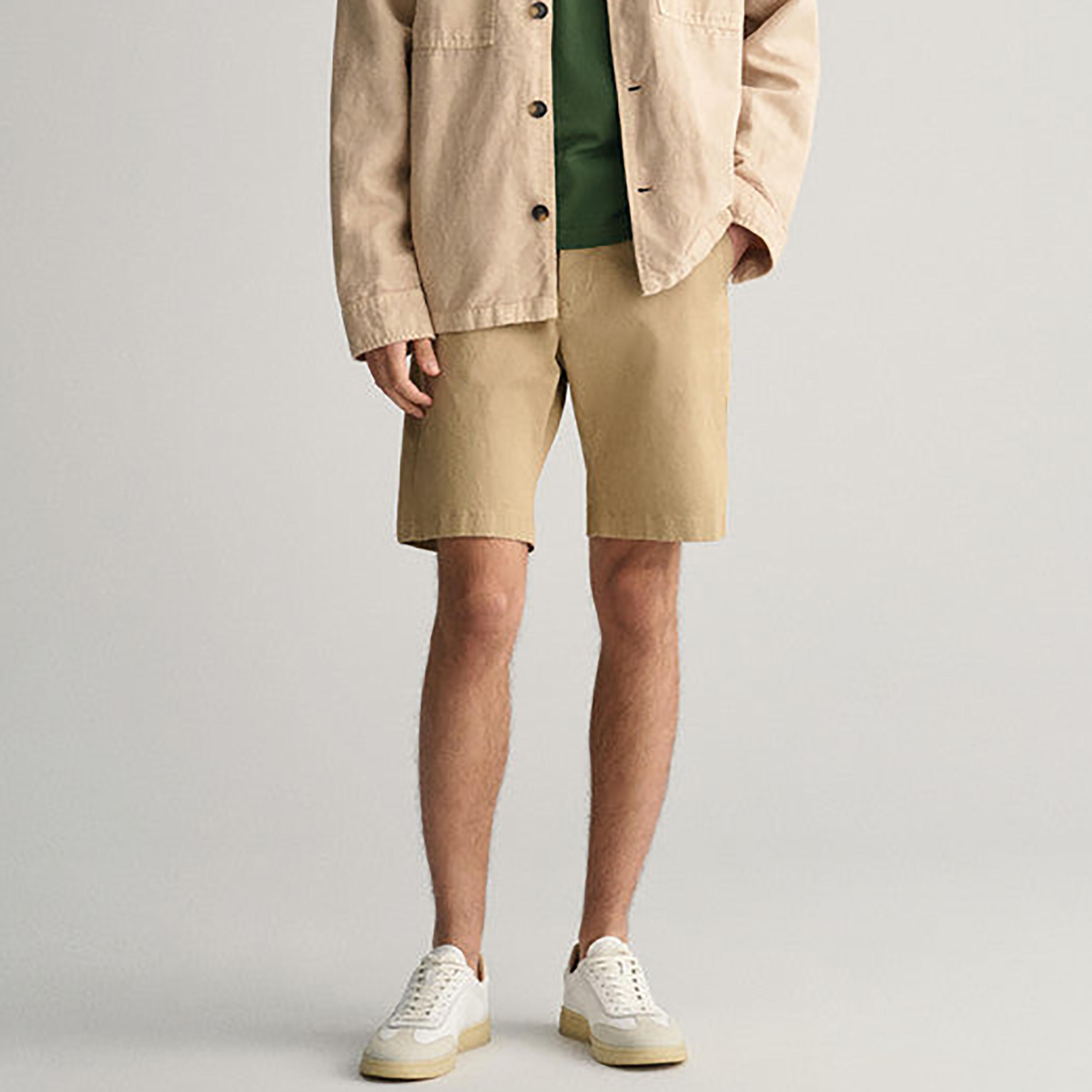 شورت غانت العادي بإغلاق زر متوسط الارتفاع-men-clothing-bottoms-shorts-image-1