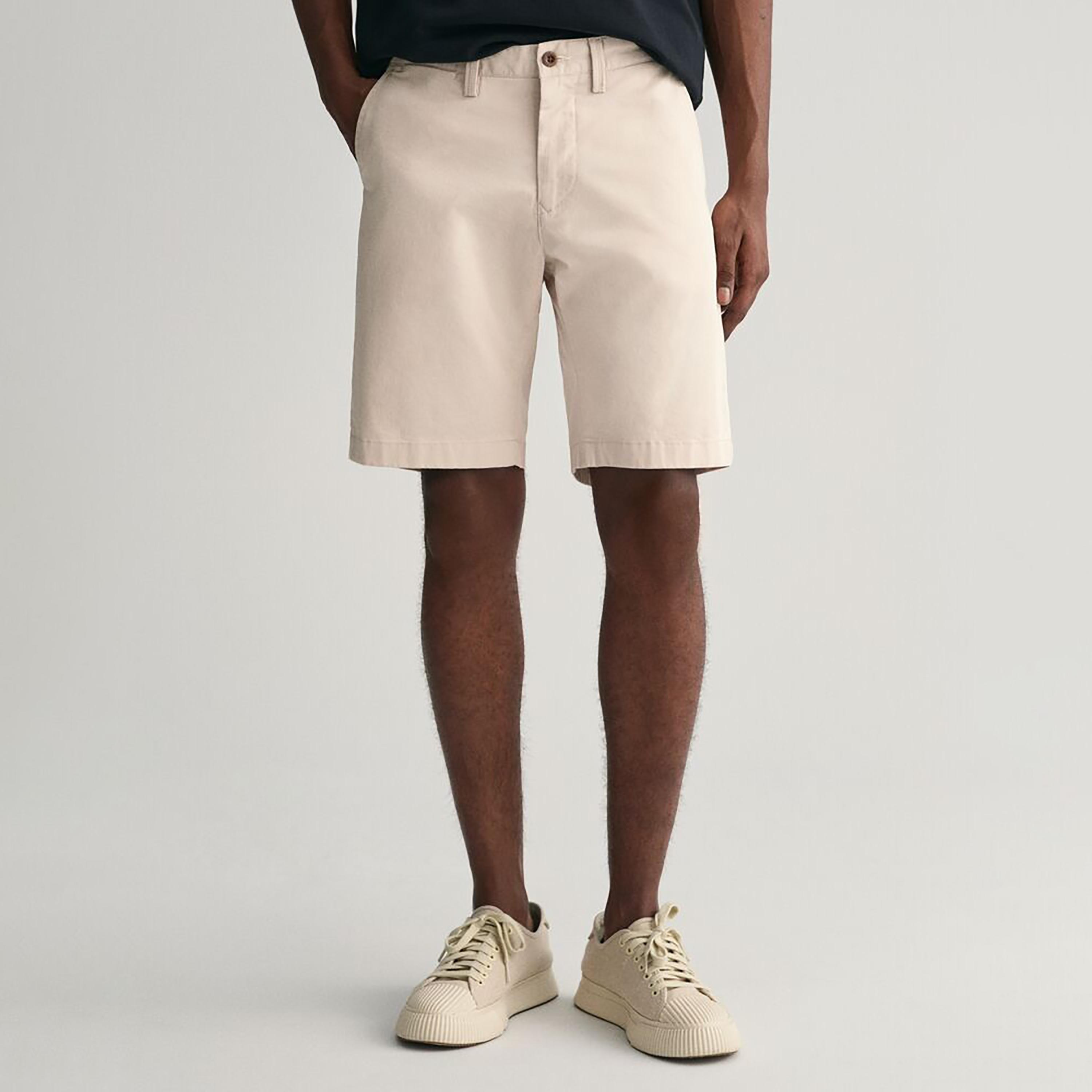 شورت تشينو رجالي سادة بخصر متوسط وأزرار وسحاب من جانت-men-clothing-bottoms-shorts-image-1