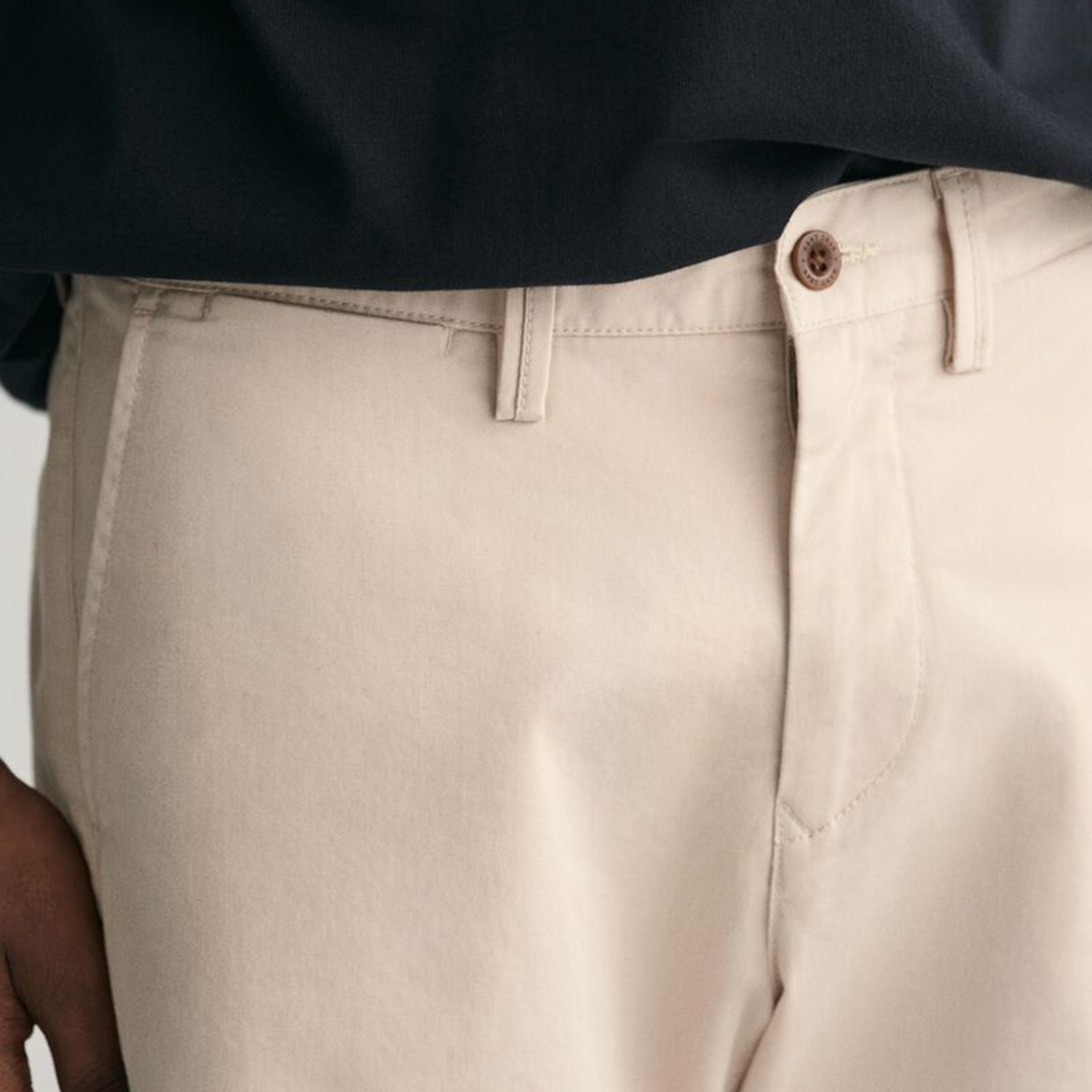 شورت تشينو رجالي سادة بخصر متوسط وأزرار وسحاب من جانت-men-clothing-bottoms-shorts-image-3