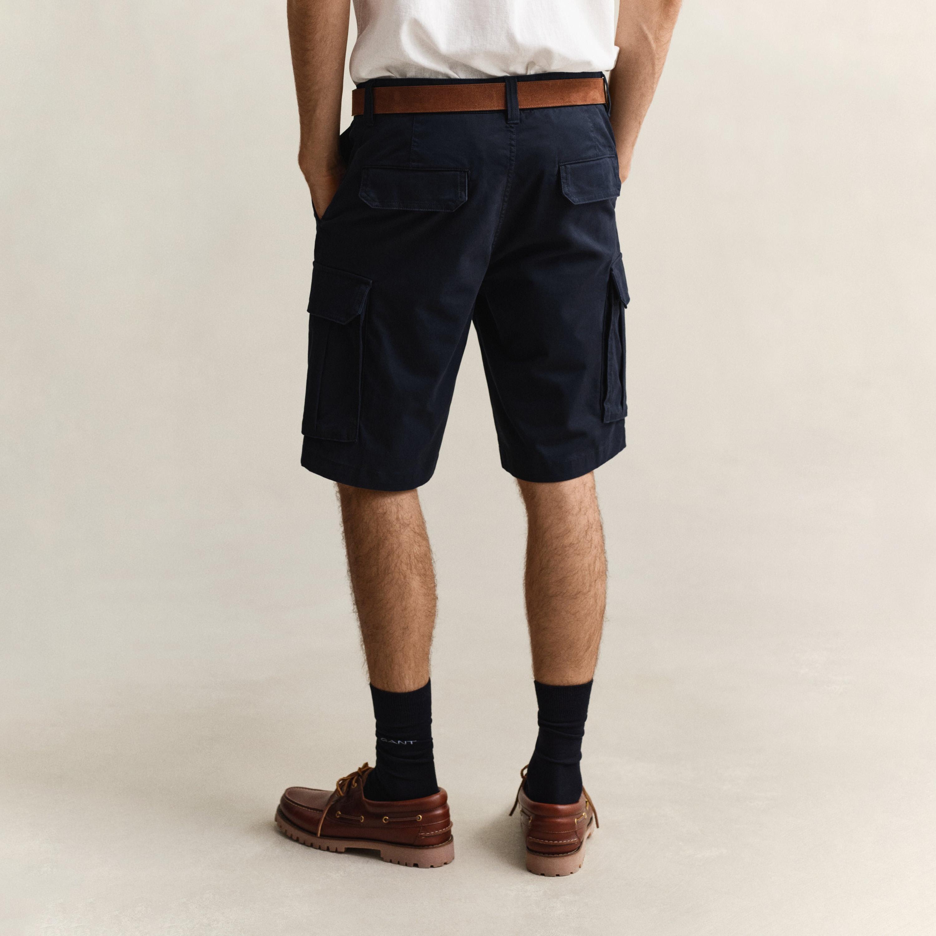 شورت "كارغو" رجالي سادة بخصر متوسط وسحاب وزر من جانت-men-clothing-bottoms-shorts-image-9