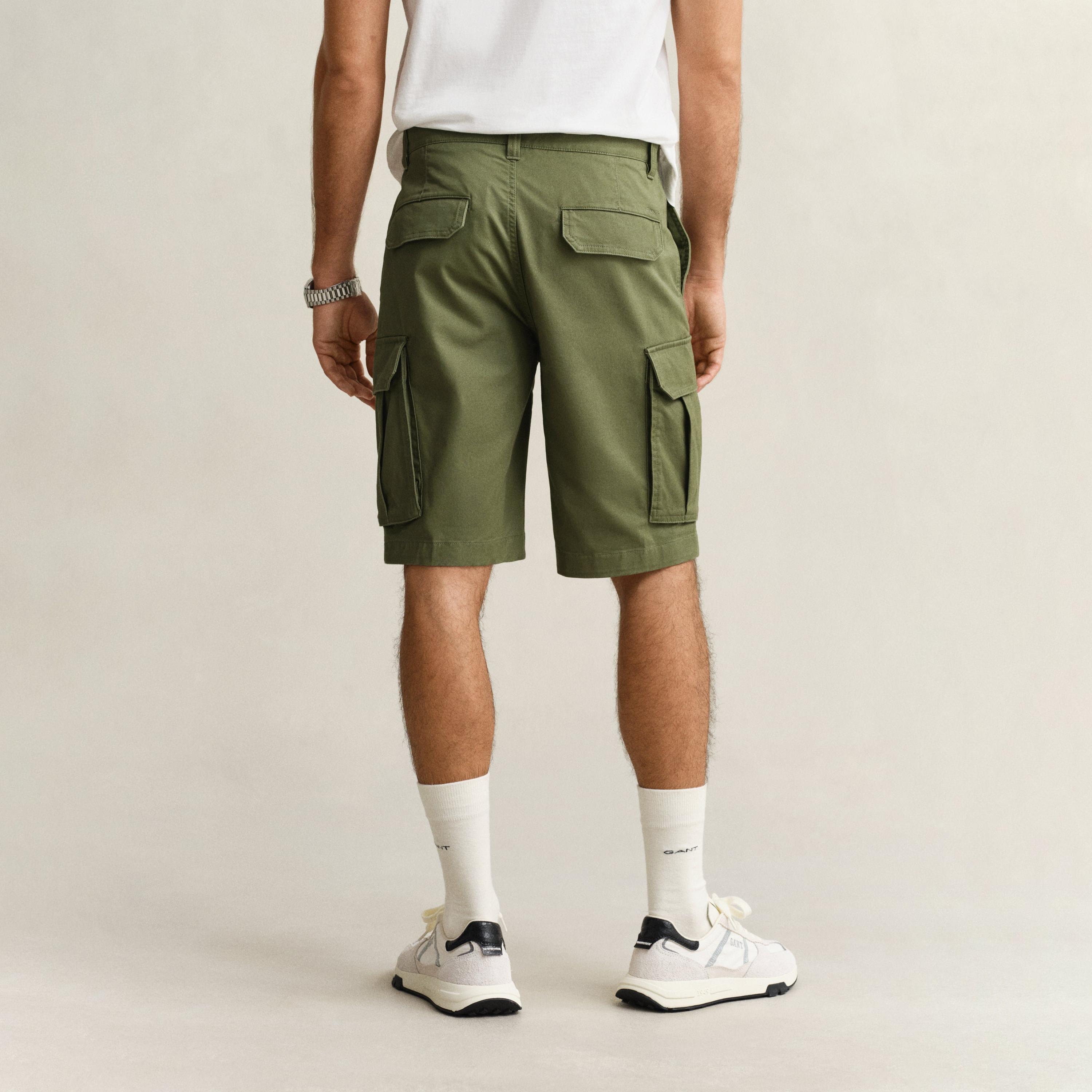 شورت "كارغو" رجالي سادة بخصر متوسط وسحاب وزر من جانت-men-clothing-bottoms-shorts-image-5