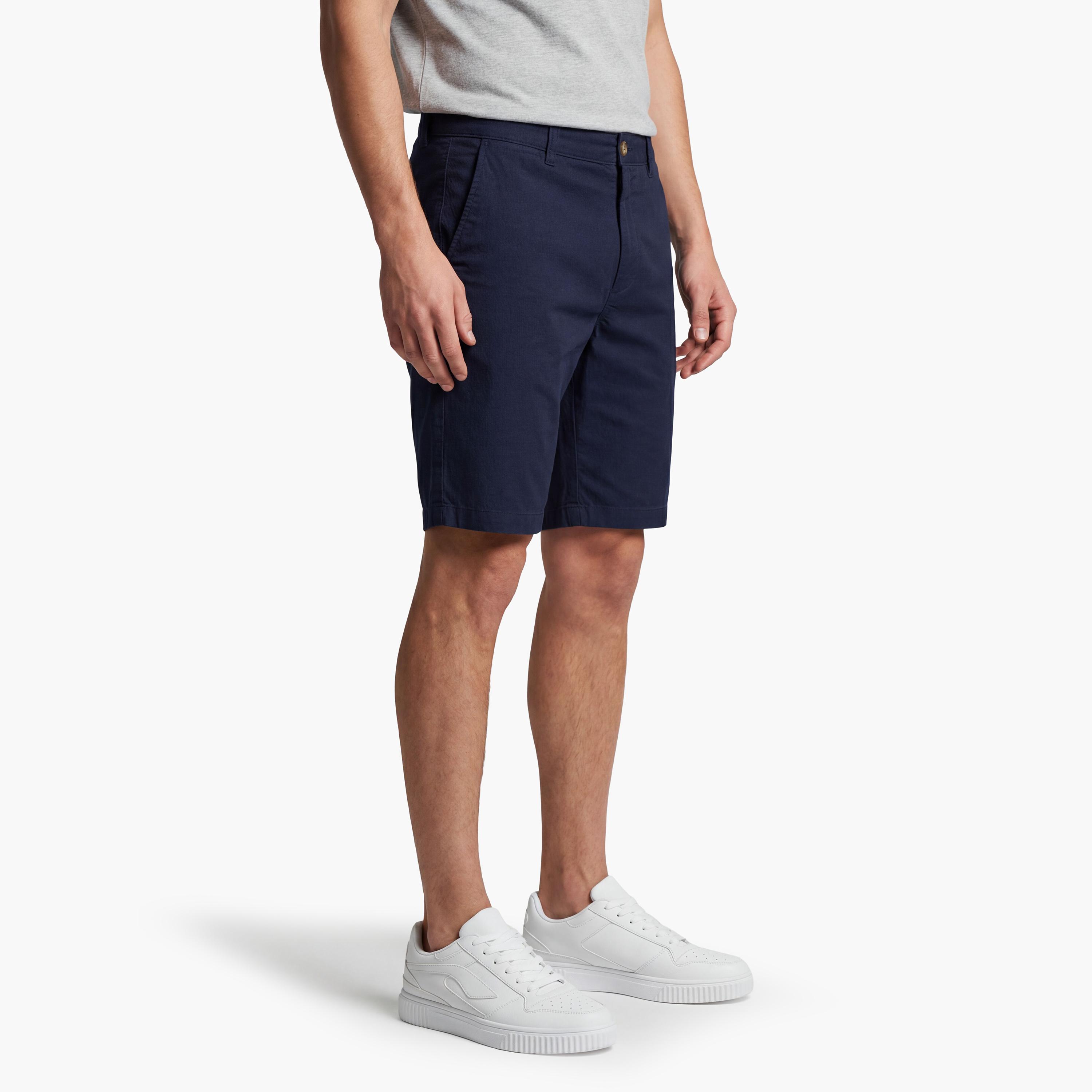 شورت تشينو رجالي سادة بخصر متوسط وأزرار وسحاب من جانت-men-clothing-bottoms-shorts-image-3