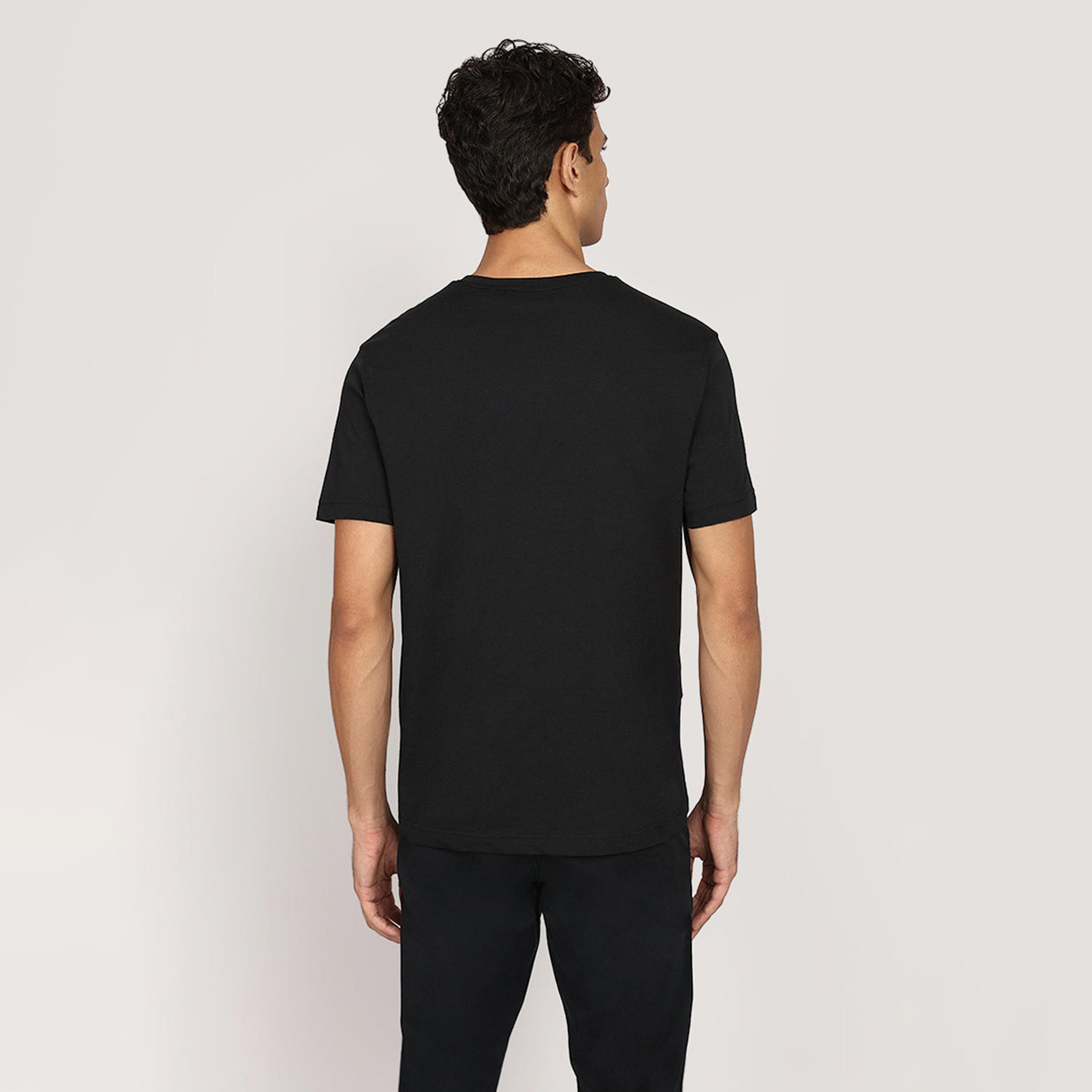 تيشيرت رجالي بياقة دائرية وأكمام قصيرة وشعار مطرز من جانت.-men-clothing-tshirtsandpolos-tshirts-image-4