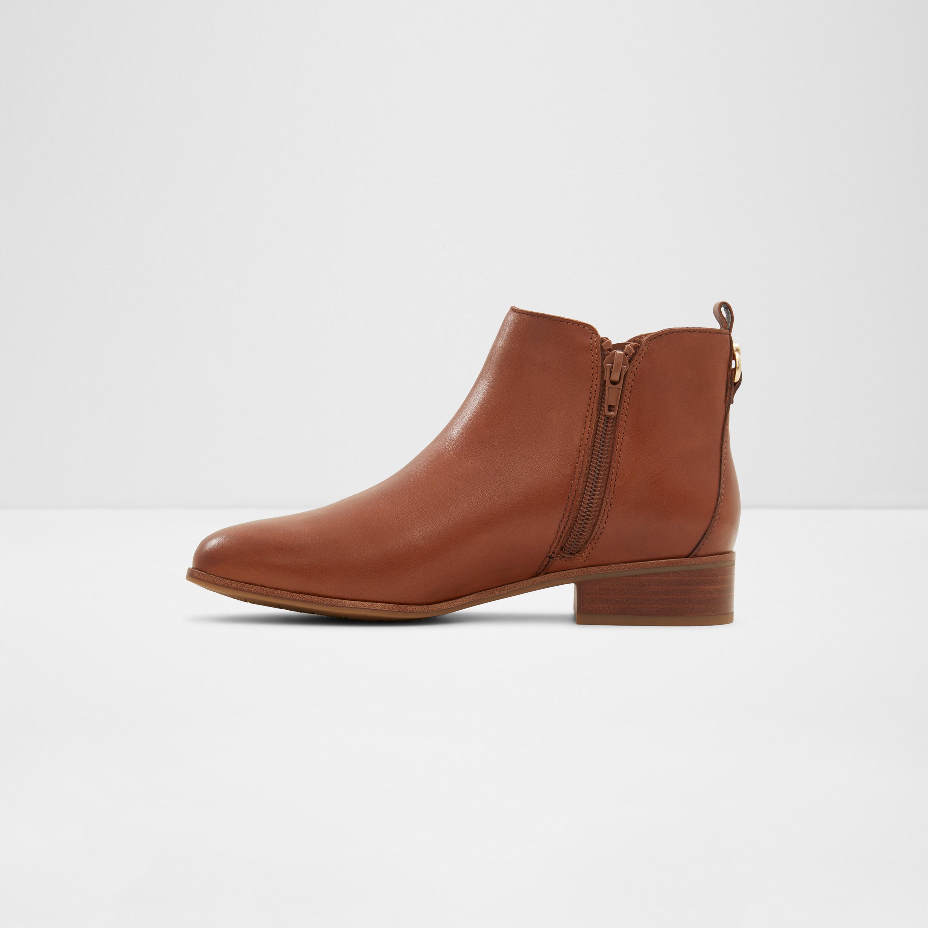 حذاء نسائي ذو مقدمة دائرية ومنخفضة للكاحل من ألدو فيريتي-women-shoes-boots-image-8