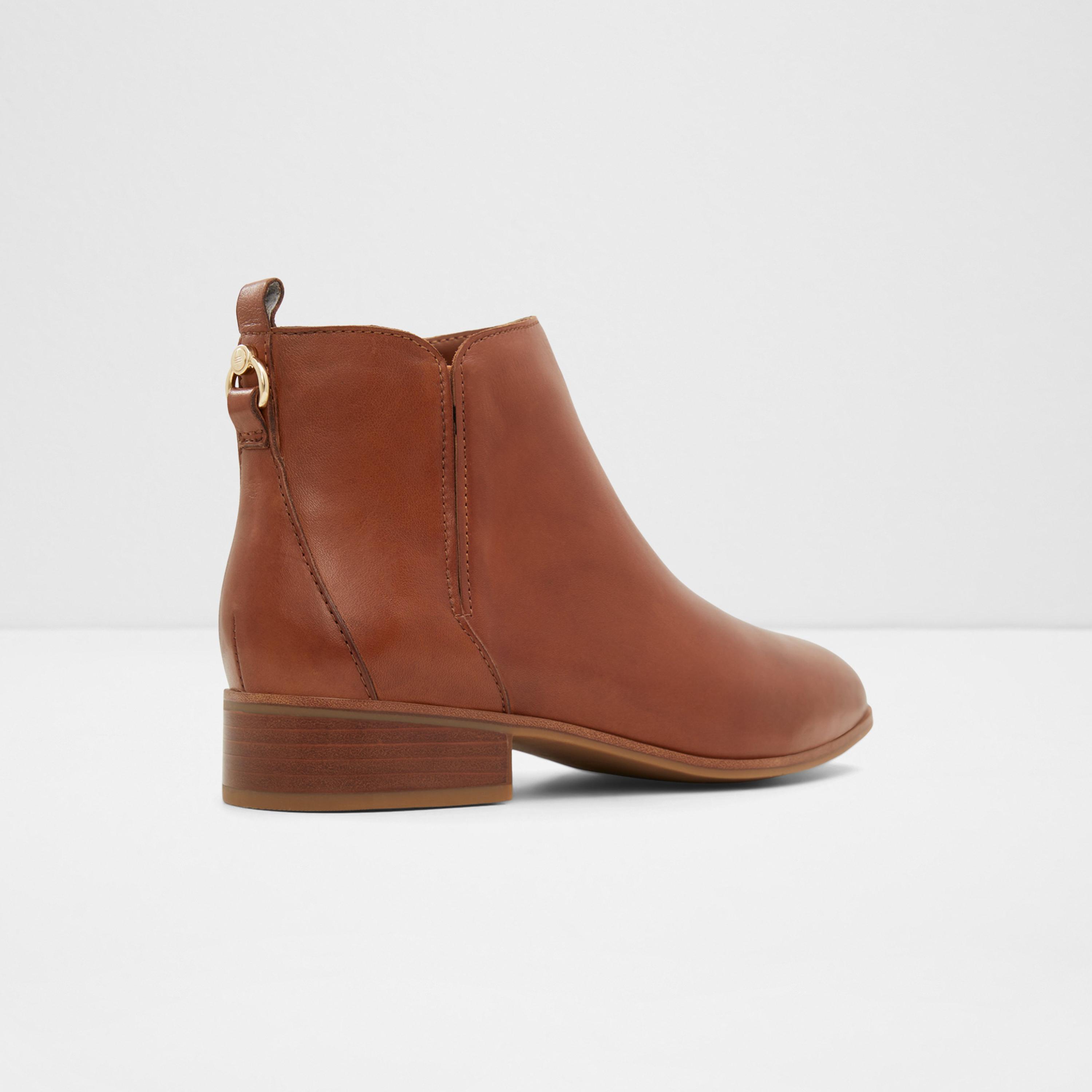 حذاء نسائي ذو مقدمة دائرية ومنخفضة للكاحل من ألدو فيريتي-women-shoes-boots-image-9