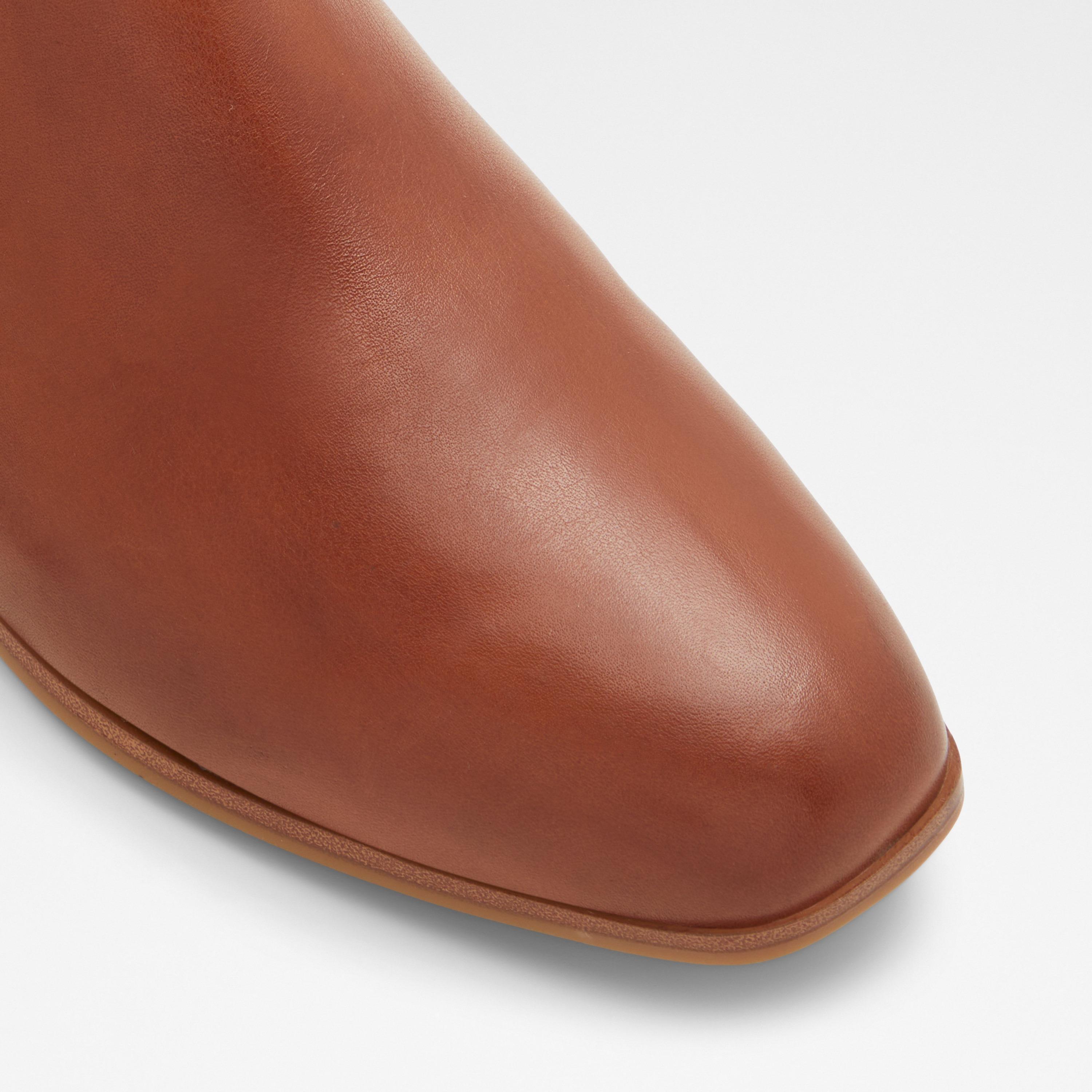 حذاء نسائي ذو مقدمة دائرية ومنخفضة للكاحل من ألدو فيريتي-women-shoes-boots-image-10