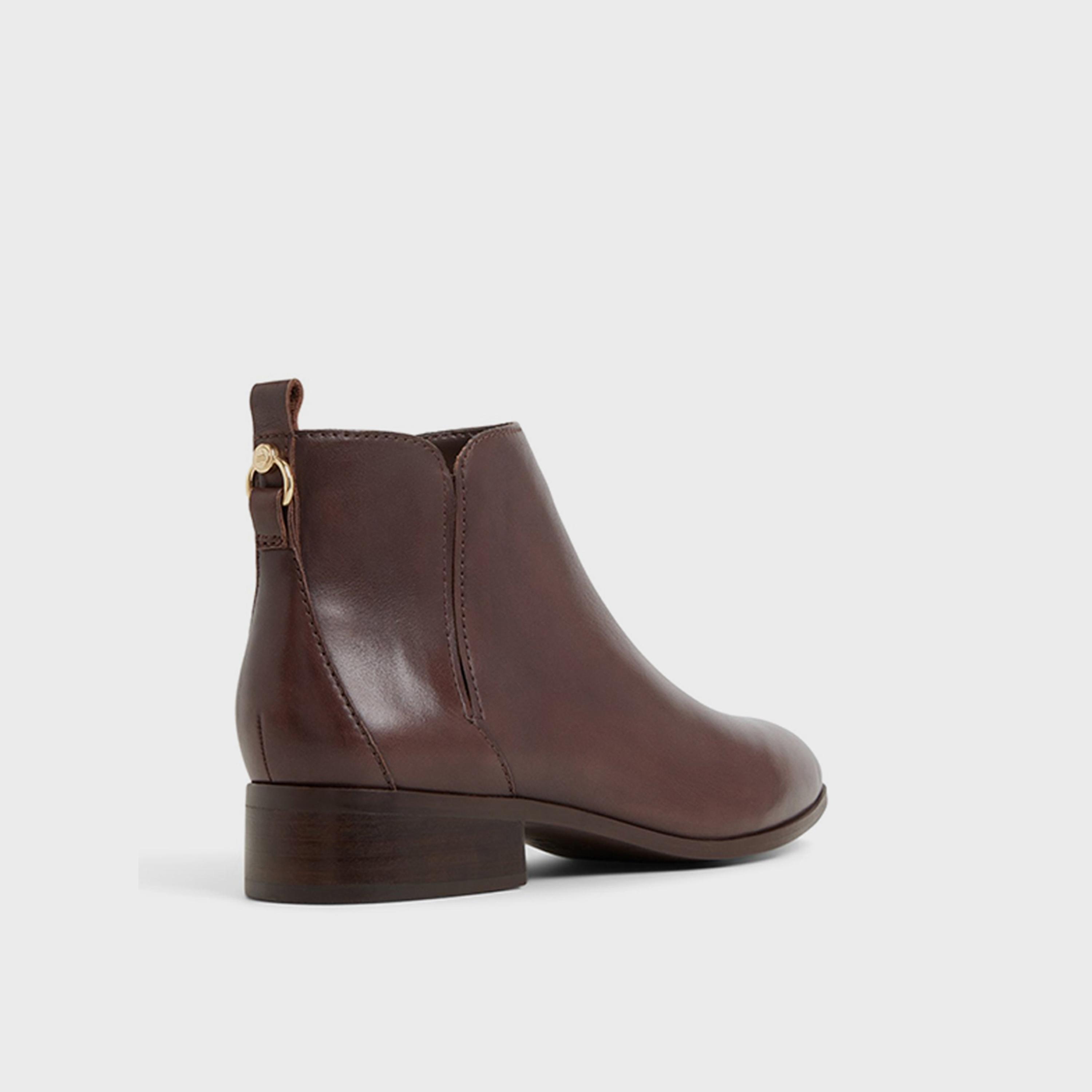 حذاء نسائي ذو مقدمة دائرية ومنخفضة للكاحل من ألدو فيريتي-women-shoes-boots-image-16