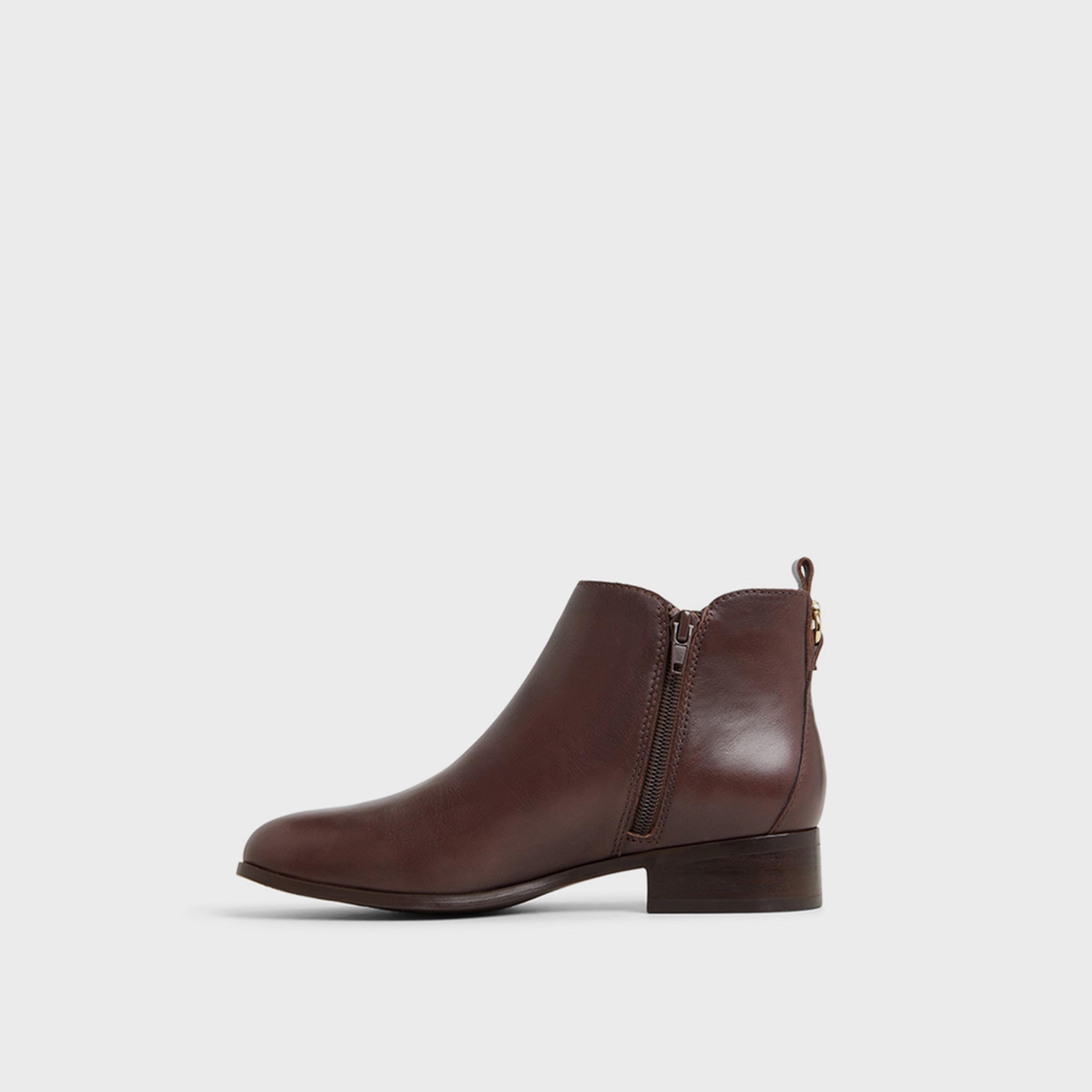 حذاء نسائي ذو مقدمة دائرية ومنخفضة للكاحل من ألدو فيريتي-women-shoes-boots-image-17