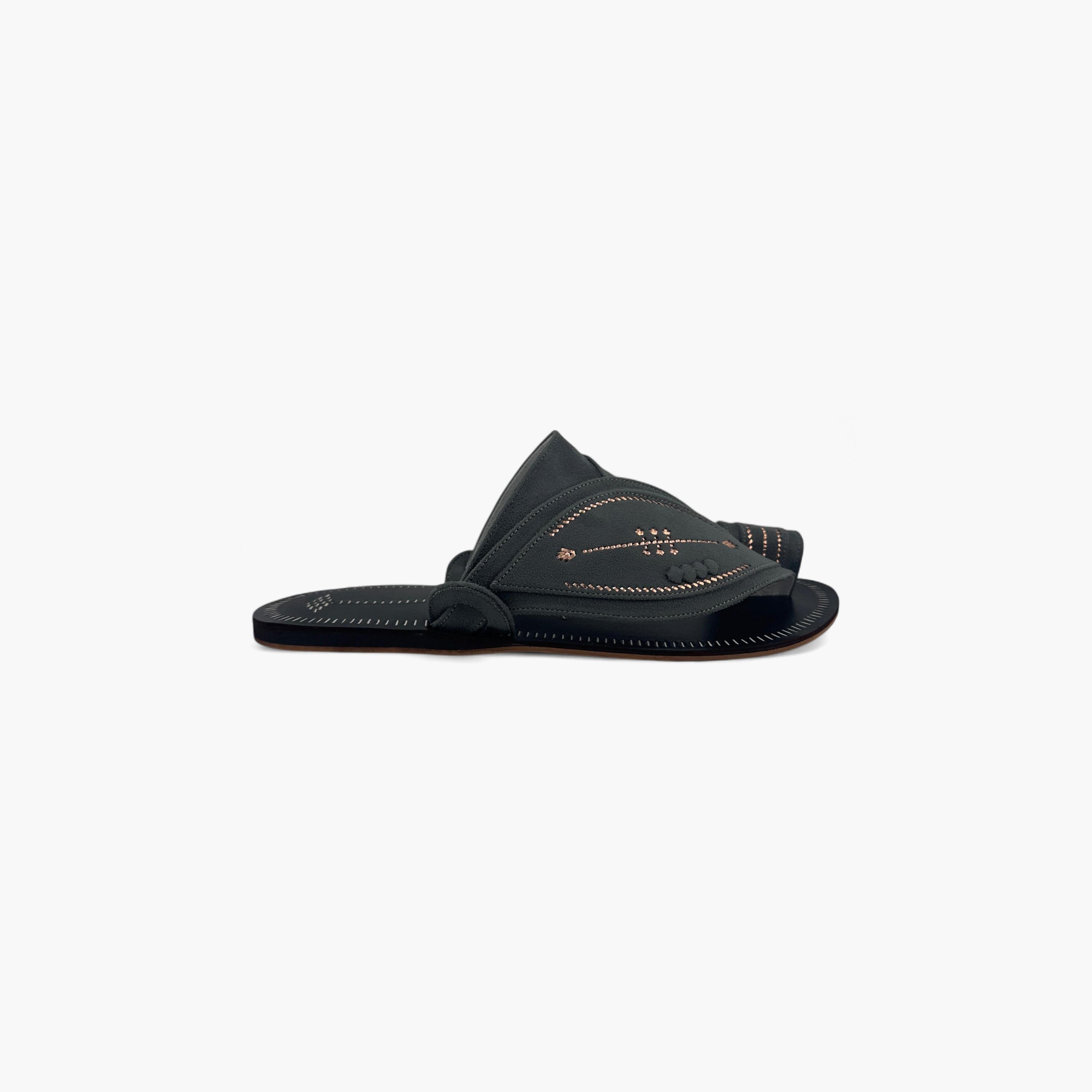 Al Fanoos Men's Slip-On Heritage Handmade Arabic Sandals | 21002-men-shoes-sandals-image-3