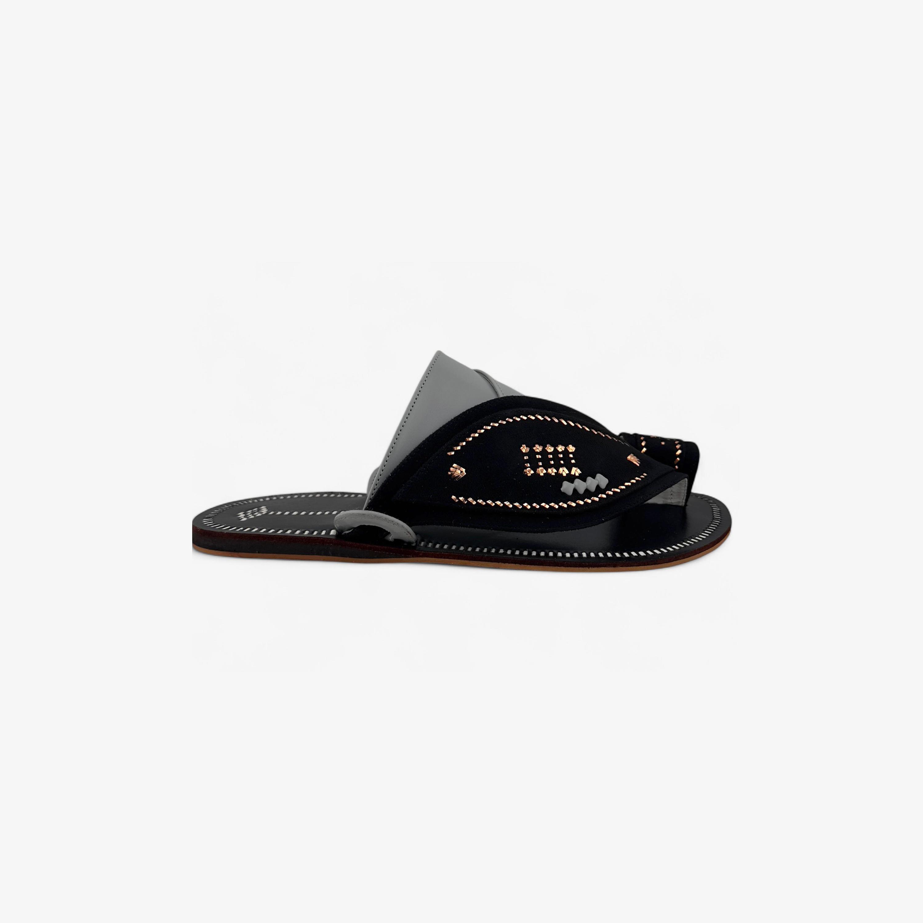 Al Fanoos Men's Slip-On Heritage Handmade Arabic Sandals | 21003-men-shoes-sandals-image-3