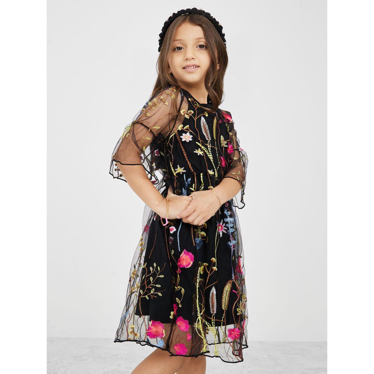 فستان مزين بتطريز وتداخلات شبكية-girls-clothing-dressesandjumpsuits-image-1