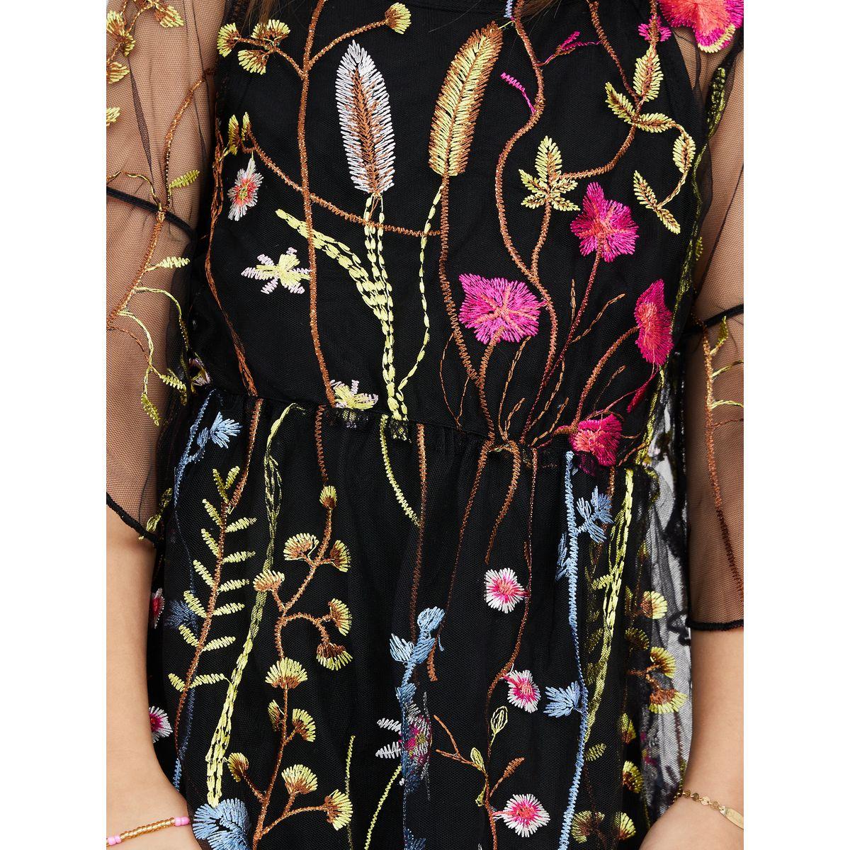 فستان مزين بتطريز وتداخلات شبكية-girls-clothing-dressesandjumpsuits-image-3